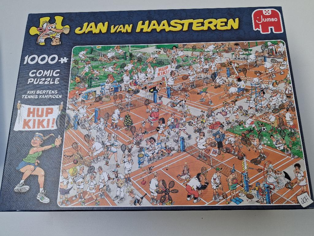Jan van Haasteren puzzel Kiki Bertens tenniskampioen, Ophalen of Verzenden, 500 t/m 1500 stukjes, Zo goed als nieuw, Legpuzzel