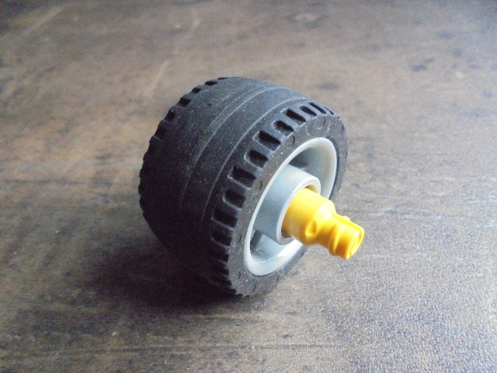 Foto 5 van Lego Duplo Toolo Wheel with Slick Tire (zie foto's) 14