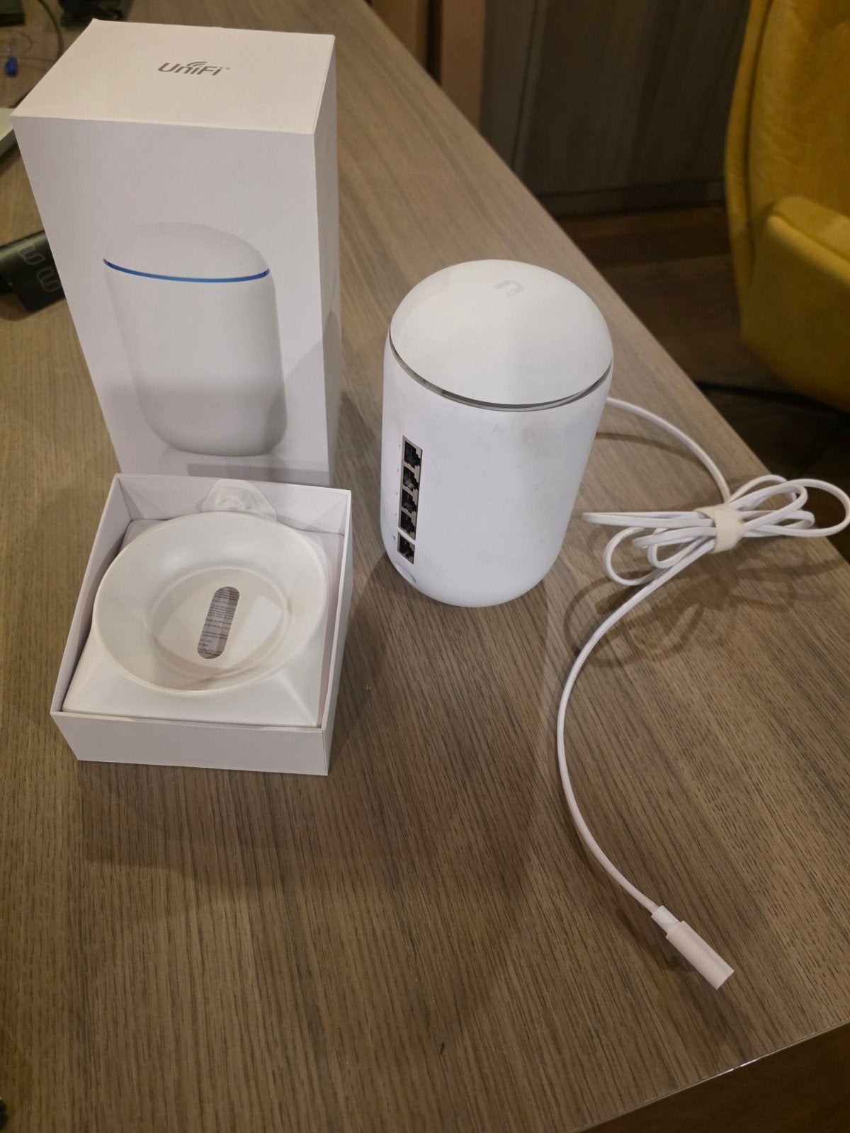 Ubiquiti UniFi Dream Machine, Computers en Software, Ophalen of Verzenden, Zo goed als nieuw