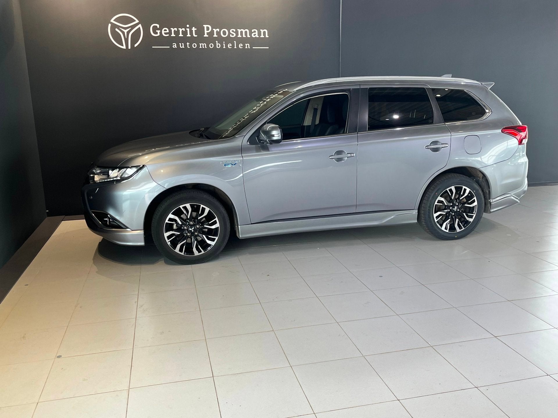 Mitsubishi Outlander Mitsubishi Outlander 2.0 PHEV Premium (, Auto's, 1998 cc, 4 cilinders, Blauw, Alcantara