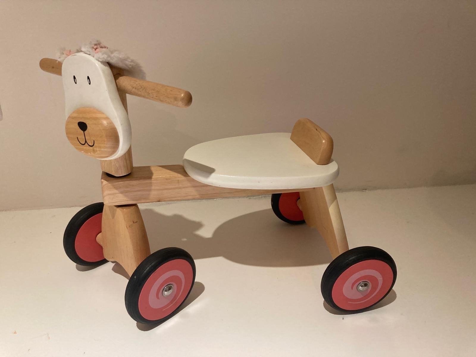 Houten loopfietsje schaapje - perfect voor de kleintjes, Ophalen of Verzenden, Zo goed als nieuw, Loopfiets