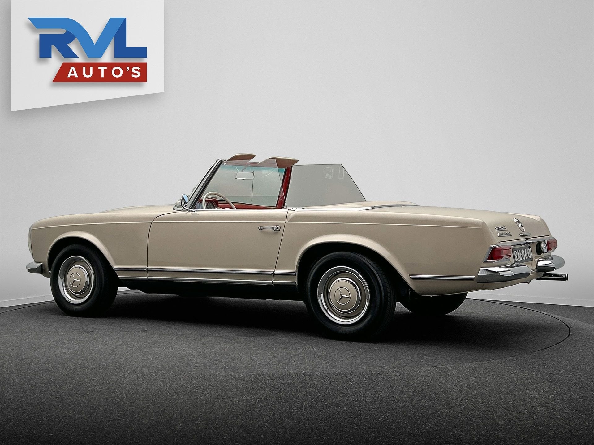 Mercedes-Benz 230 SL Automaat 1964 *Europese Uitvoering*, Auto's, Automaat, Achterwielaandrijving, 2 stoelen, Geïmporteerd