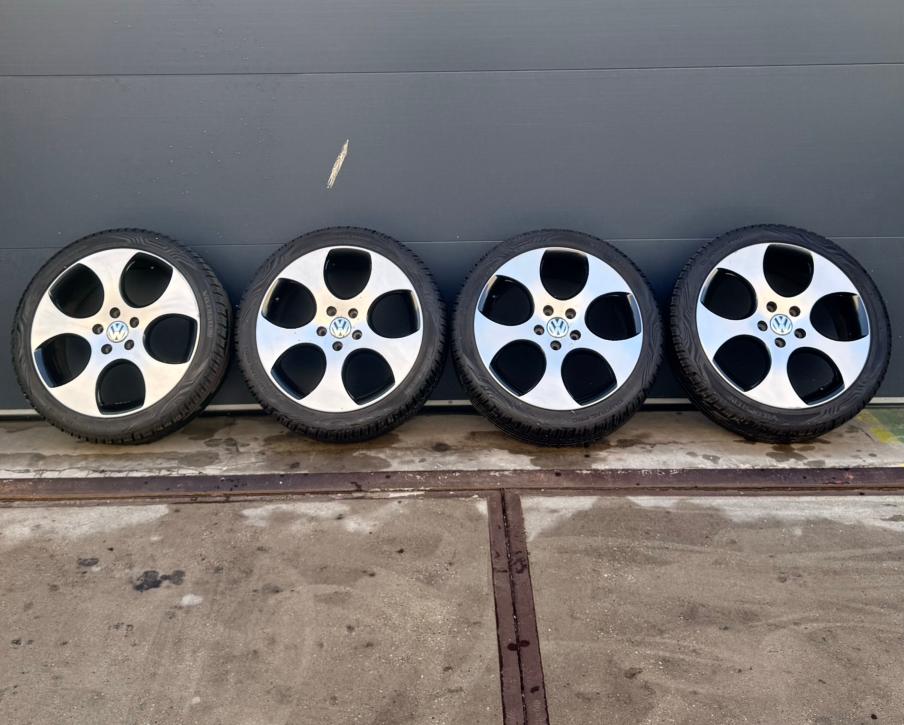 Originele VW GTI Detroit Velgen 18 inch VredesteinQuatracPro, Ophalen, Zo goed als nieuw