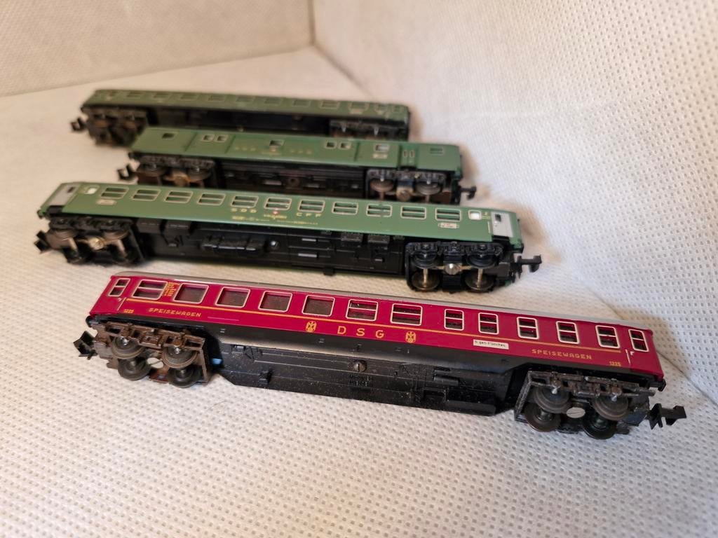 Internationale rijtuigen spoor N, Hobby en Vrije tijd, Modeltreinen | N-Spoor, Ophalen of Verzenden, Gelijkstroom, Wagon, Trix