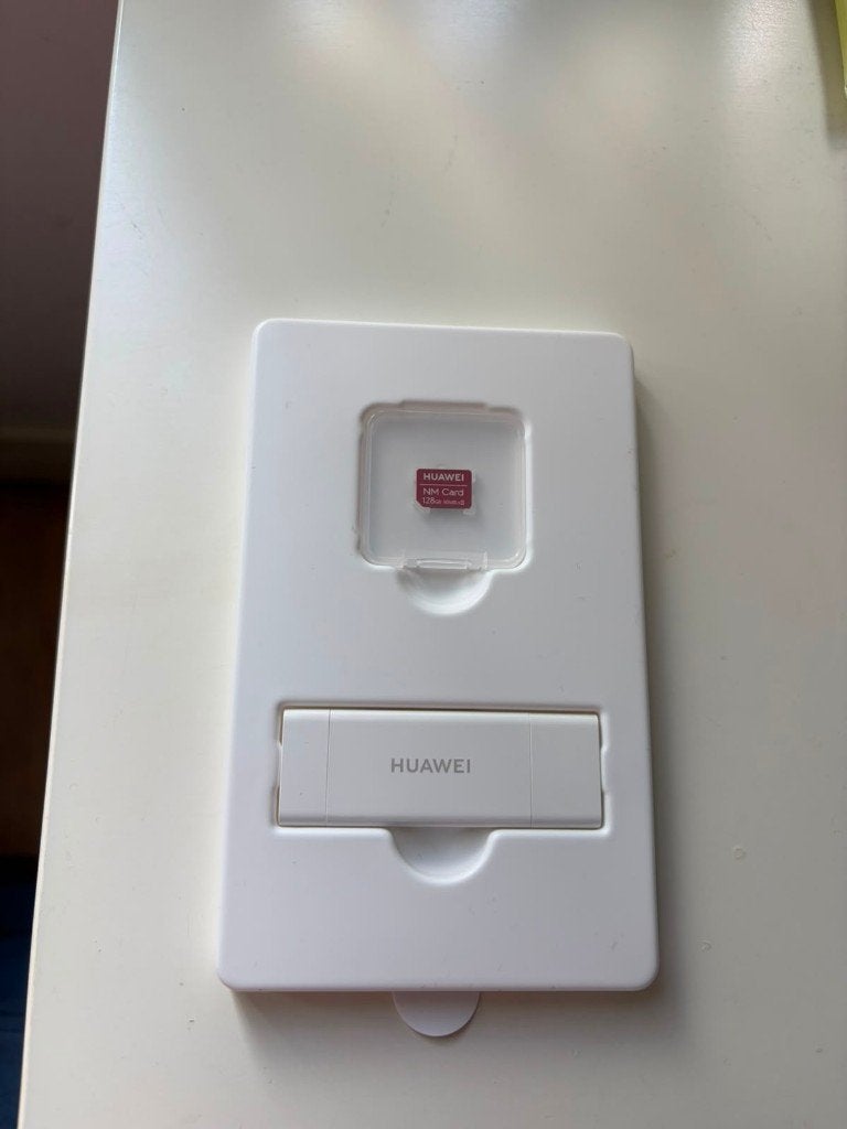 Huawei Nano memory card 128GB incl. Memory card reader, Ophalen of Verzenden, Gebruikt, Overige typen