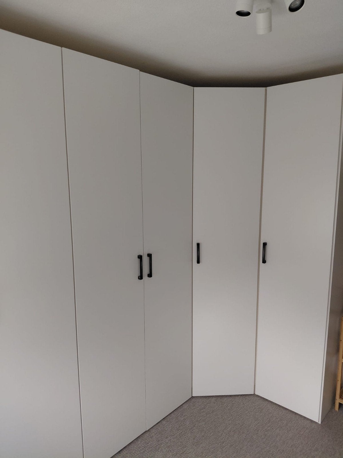 Hoge linnenkasten ( 2) wit strak design!, Ophalen, 50 tot 75 cm, 200 cm of meer