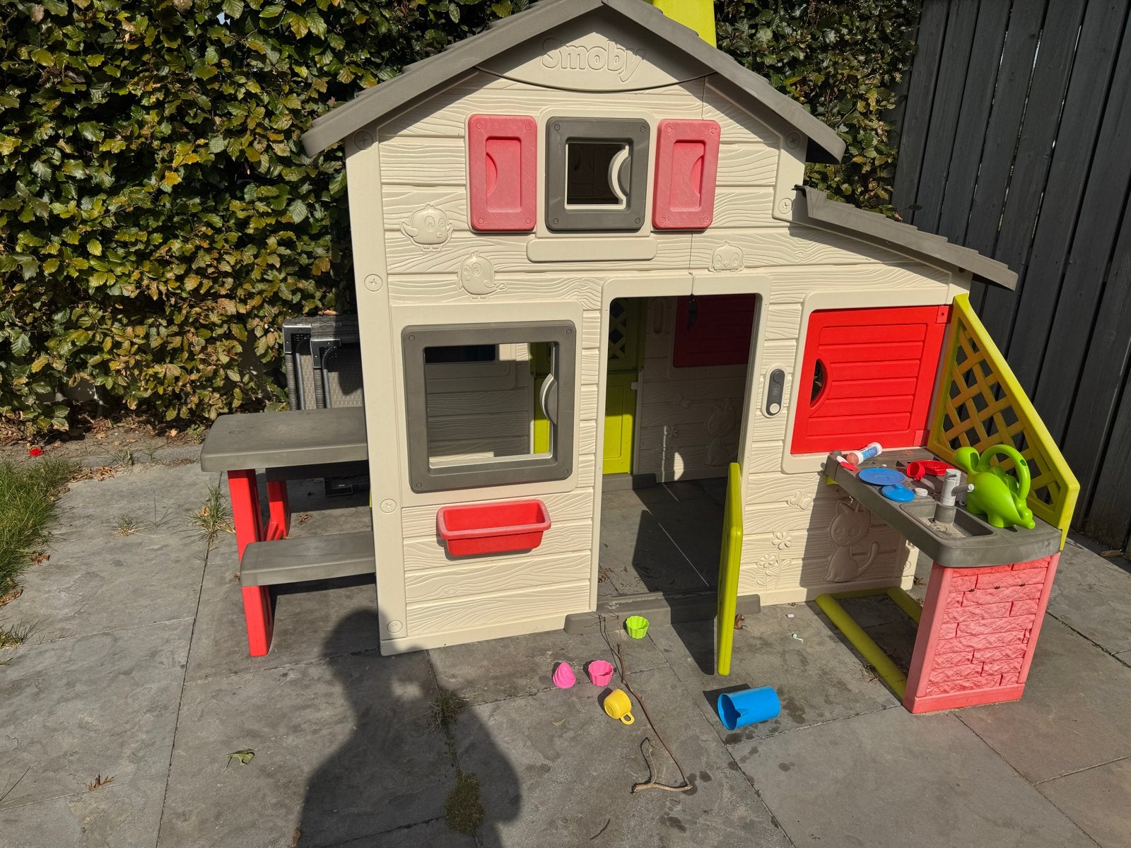 Smoby Speelhuisje met Keuken en Picknicktafel, Ophalen, Gebruikt, Kunststof