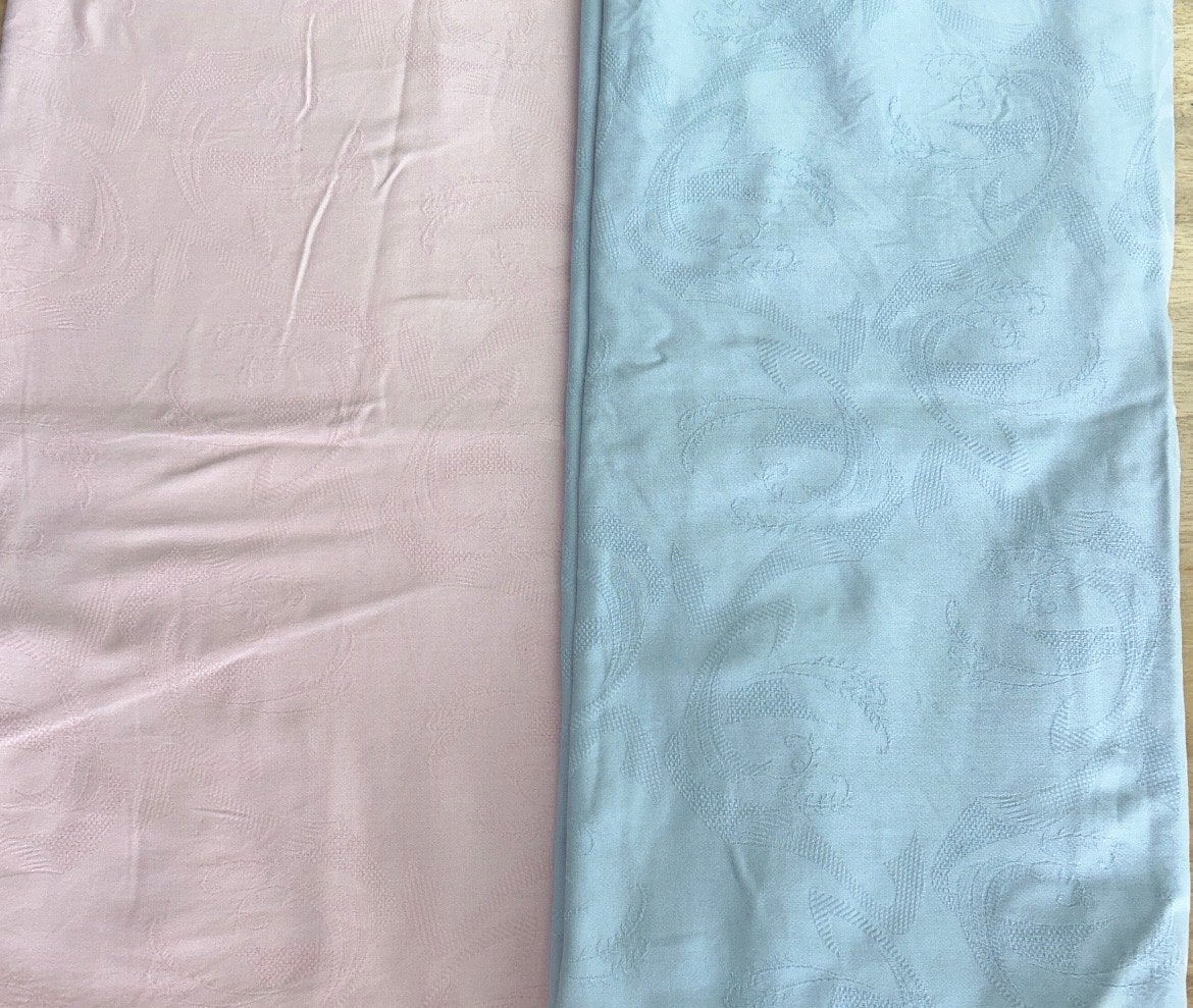 Damast Jacquard Tafelkleden babykleuren: Blauw & Roze, Ophalen of Verzenden, Gebruikt, Rechthoek, Binnen