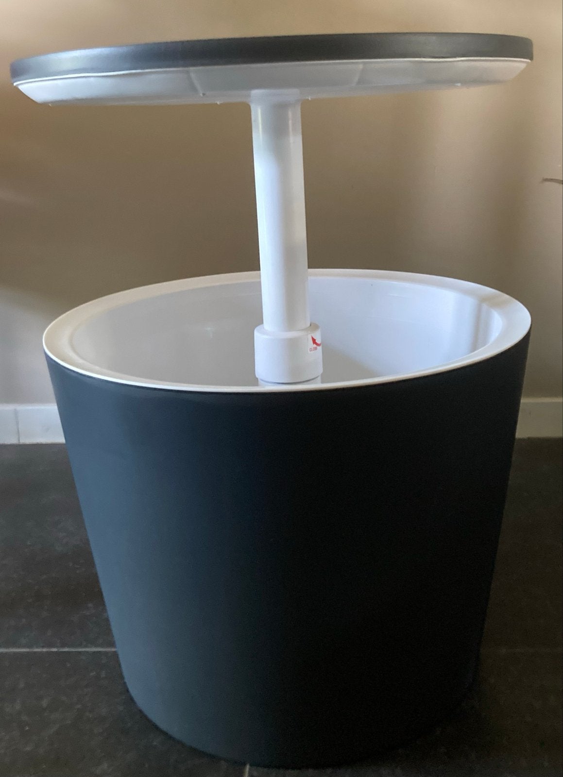 Keter CoolBar All-in-One Koeler, Tafel, Koffietafel, koelbox, Ophalen, Nieuw, Rond, Kunststof