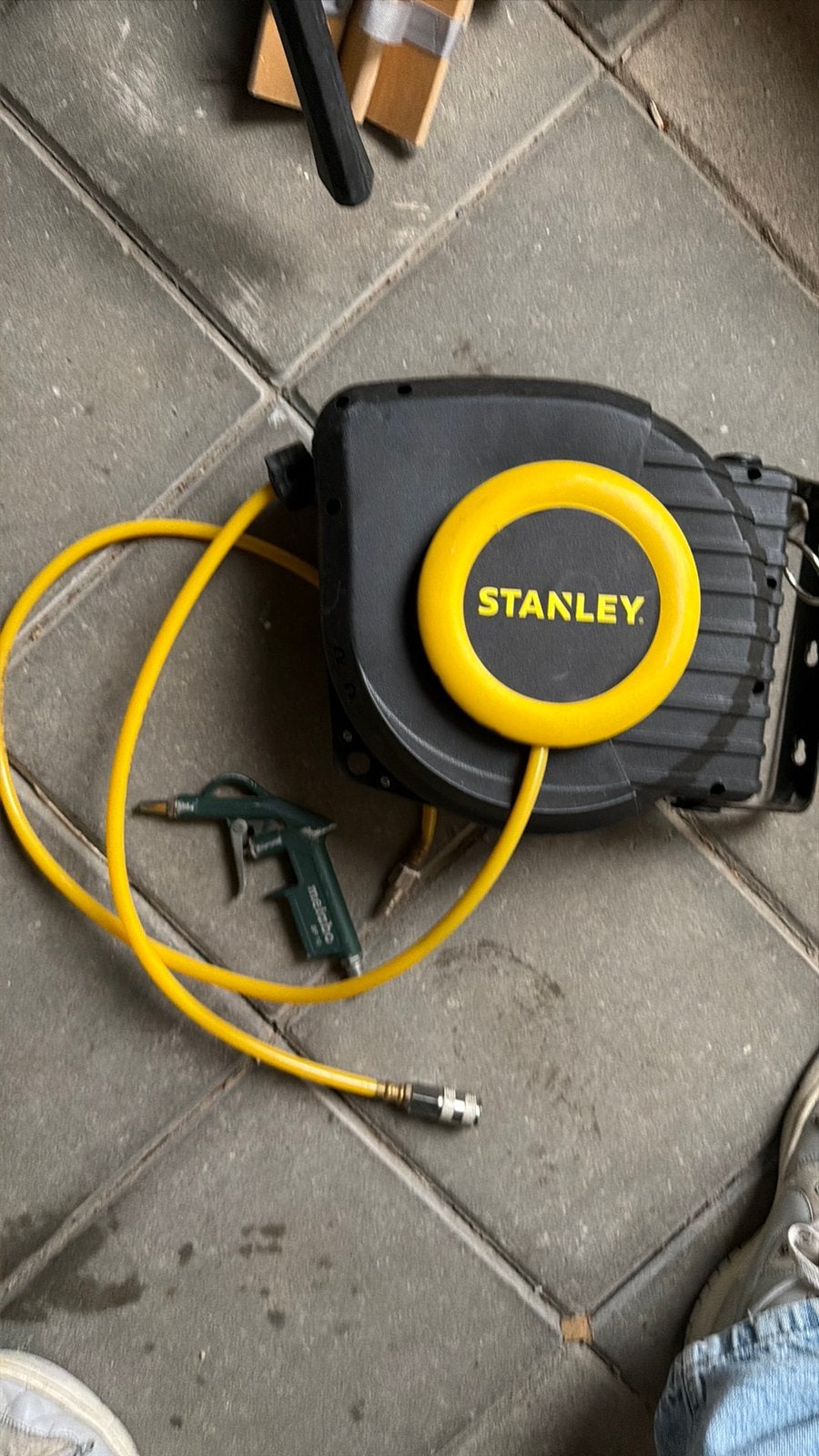 Compressor luchtslang haspel 9m, Doe-het-zelf en Verbouw, Compressors, Ophalen, Gebruikt, 10 bar of meer, Minder dan 200 liter/min