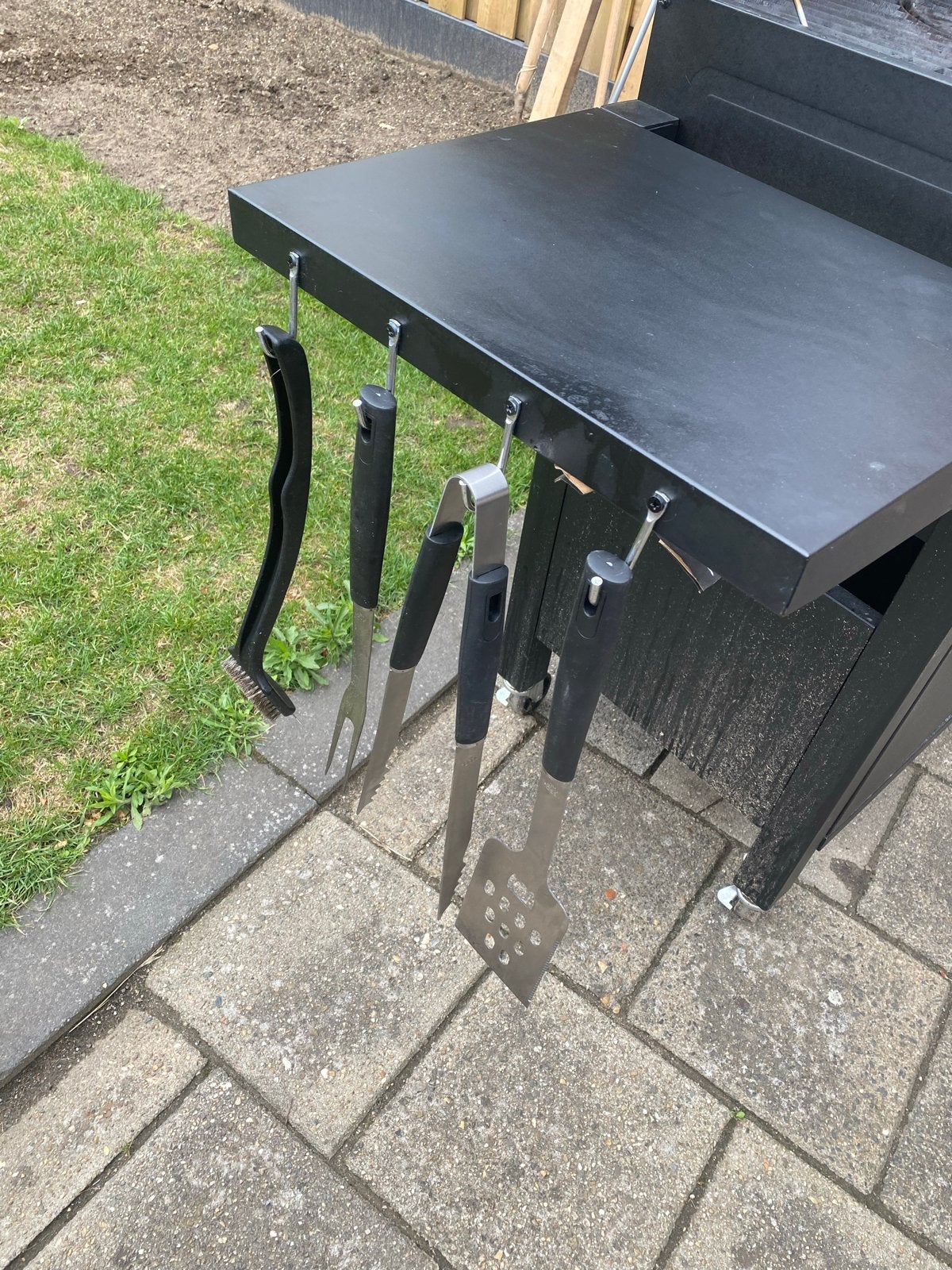 Barbecue met pizza steen - Slechts 5x gebruikt!, Ophalen of Verzenden, Zo goed als nieuw