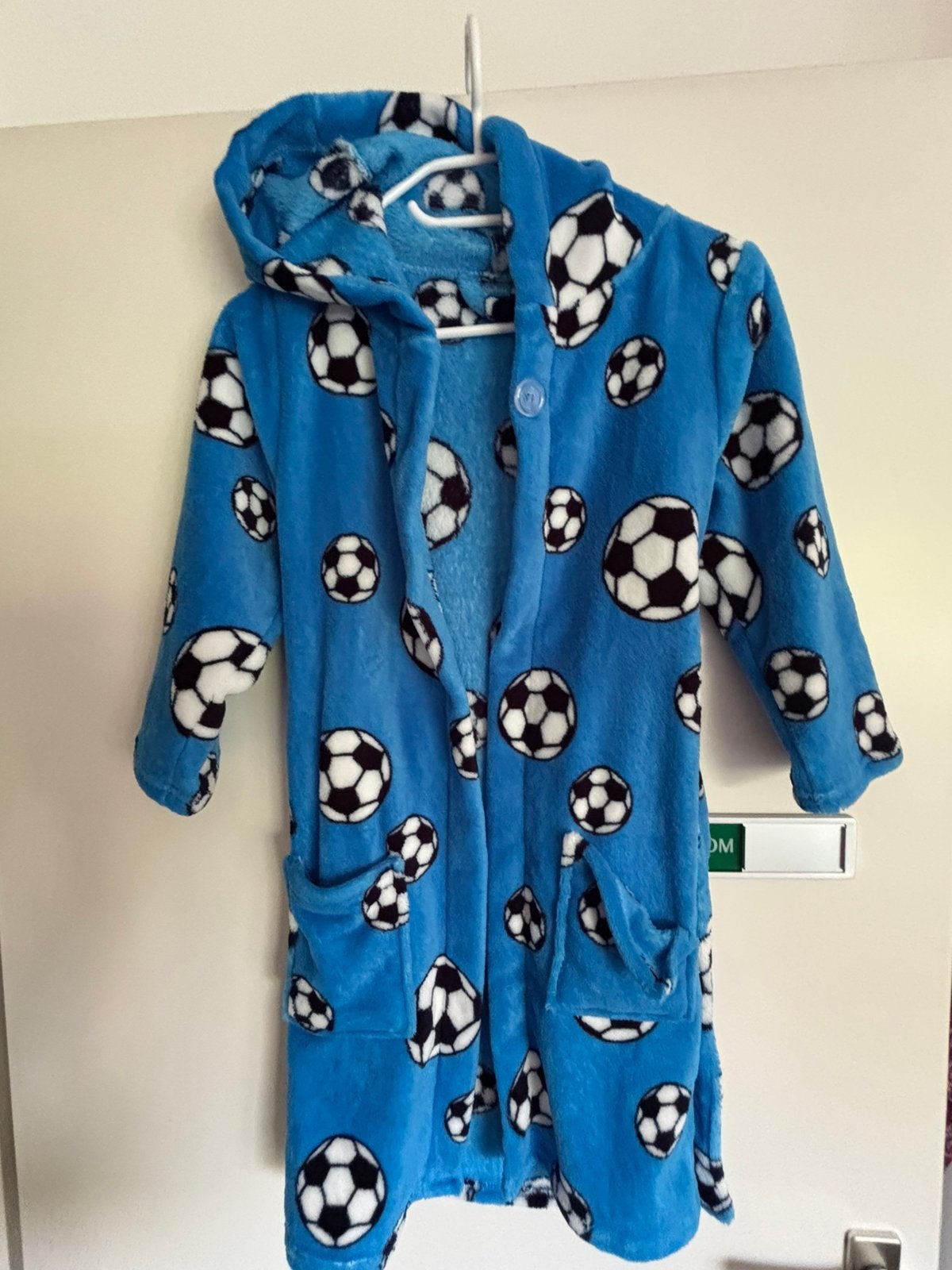 Badjas blauw voetbal maat 128 en muis rood/paars maat 116, Ophalen of Verzenden, Zo goed als nieuw, Jongen of Meisje
