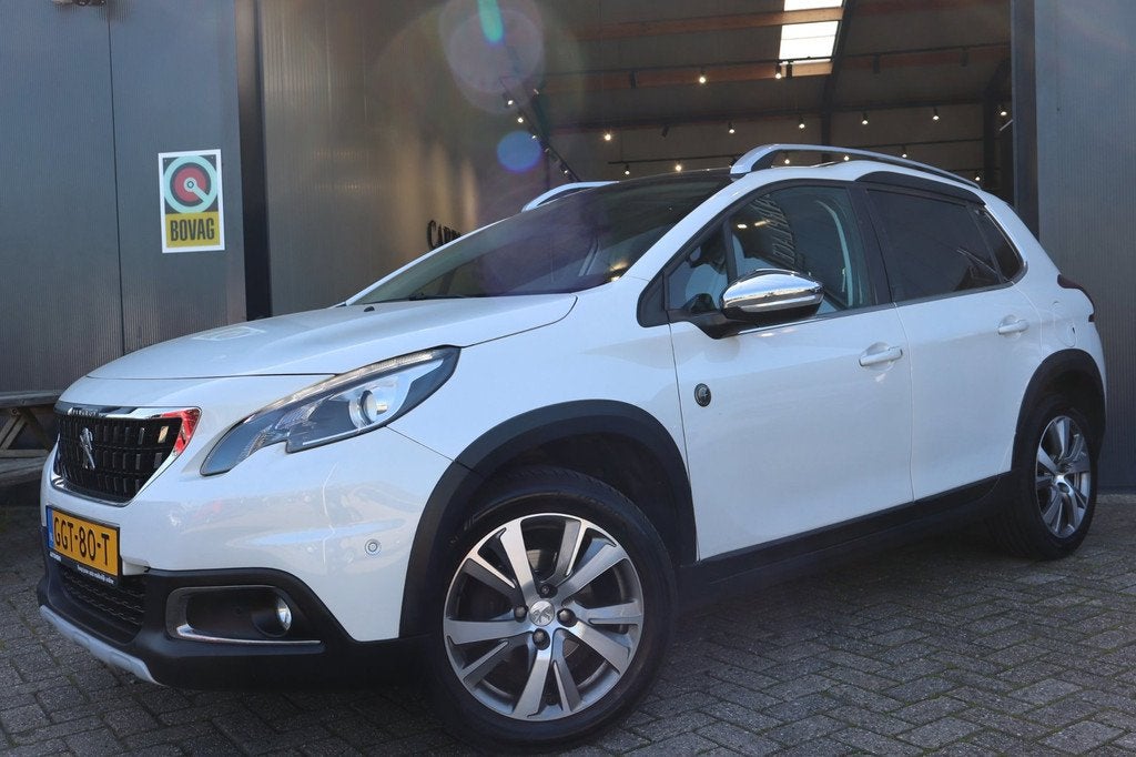 Peugeot 2008 1.2 PureTech GT-Line, Voorwielaandrijving, Euro 6, 1199 cc, Wit
