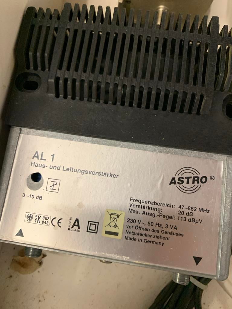 Astro AL 1 Huis- en Lijnversterker 47-862 MHz, Audio, Tv en Foto, Versterkers en Receivers, Overige merken, Ophalen of Verzenden