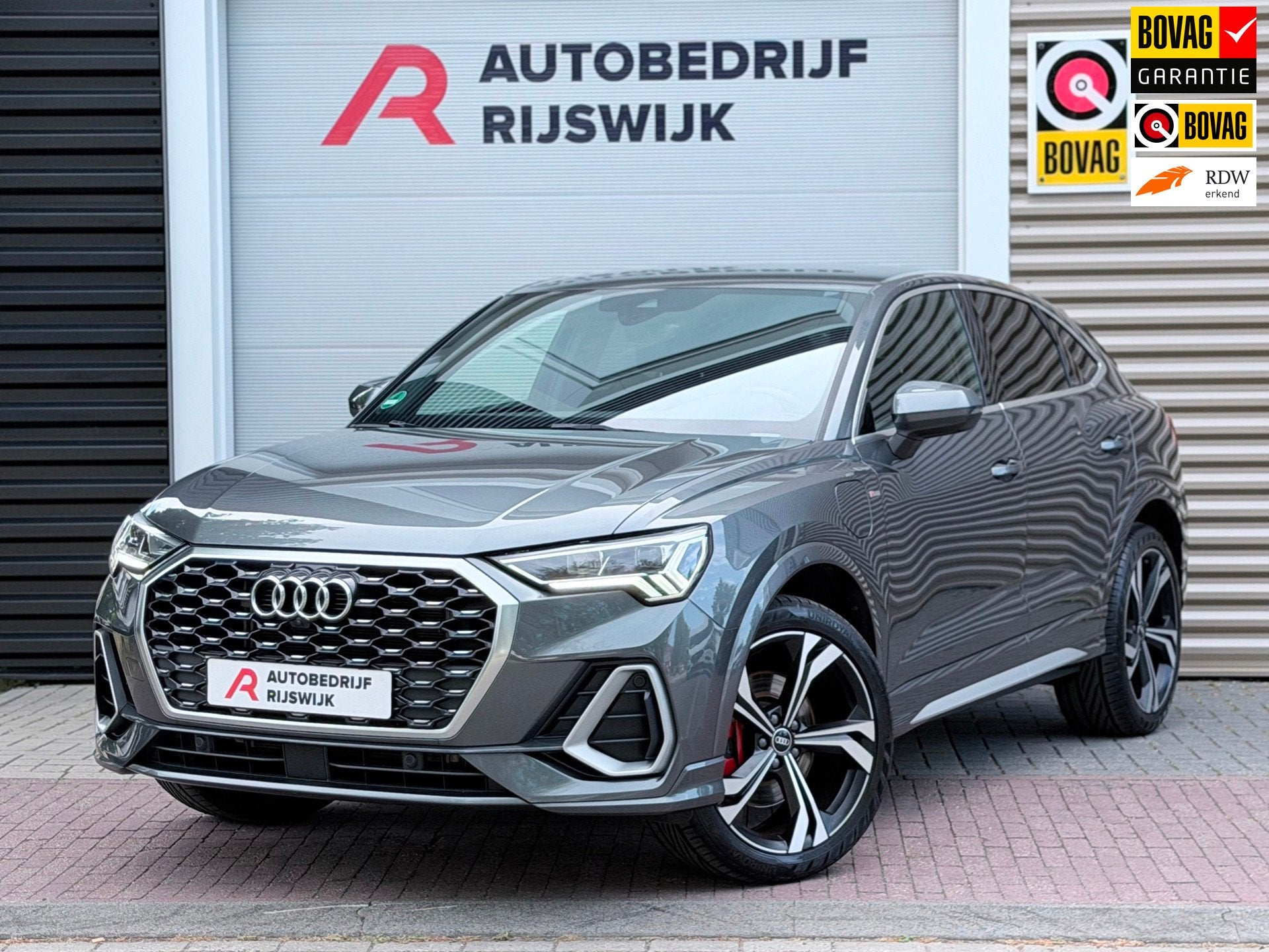 Audi Q3 Sportback 45 TFSI e S Edition 360/Matrix/Keyless, Auto's, 12 maanden, Gebruikt, Euro 6, Alcantara