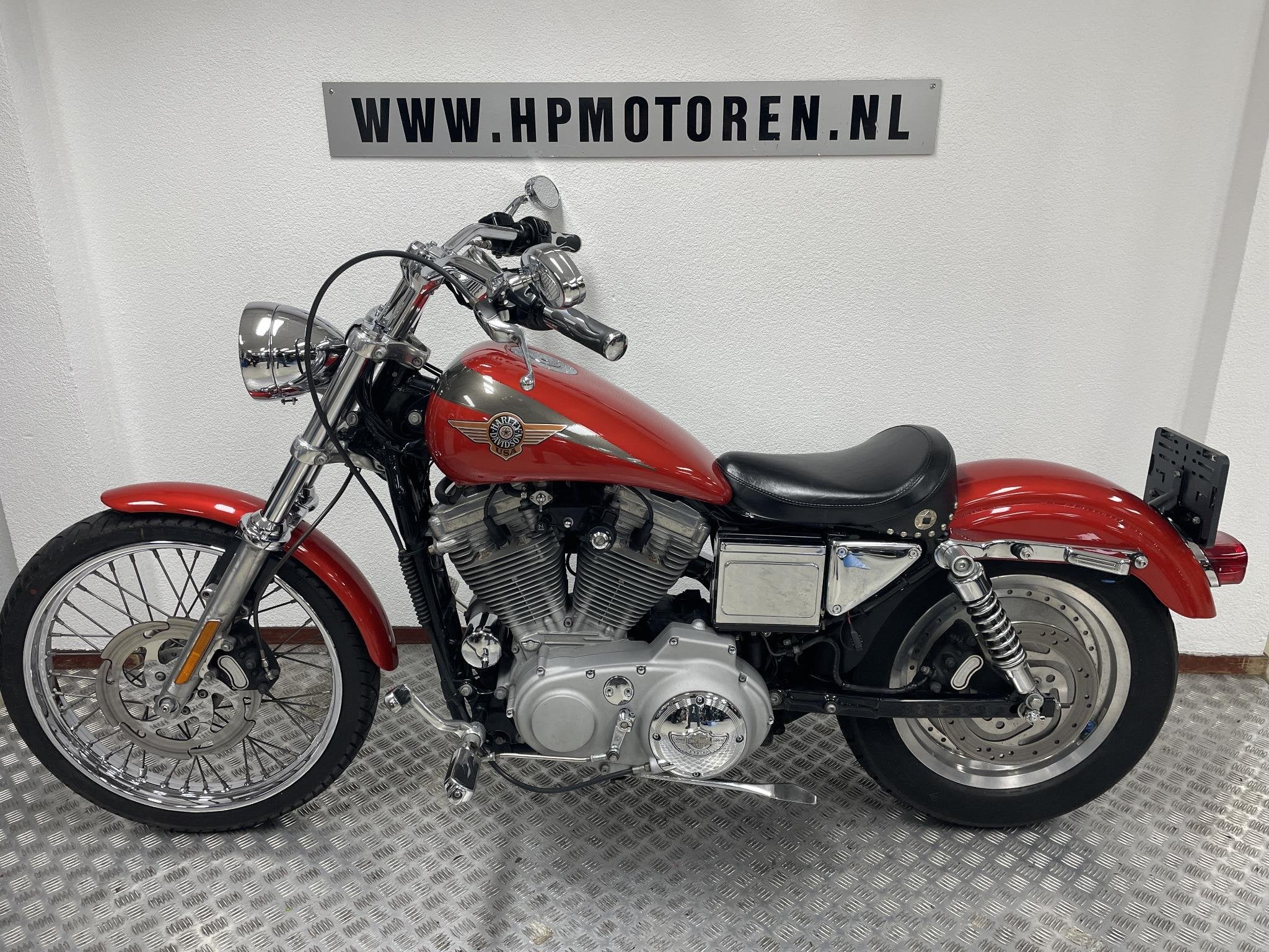 Harley Davidson XL 883 C CUSTOM 100 TH. ANNIVERSARY FLYING N, Motoren, Motoren | Harley-Davidson, Laan van Vredenoord 33
2289 DA  Rijswijk, NL