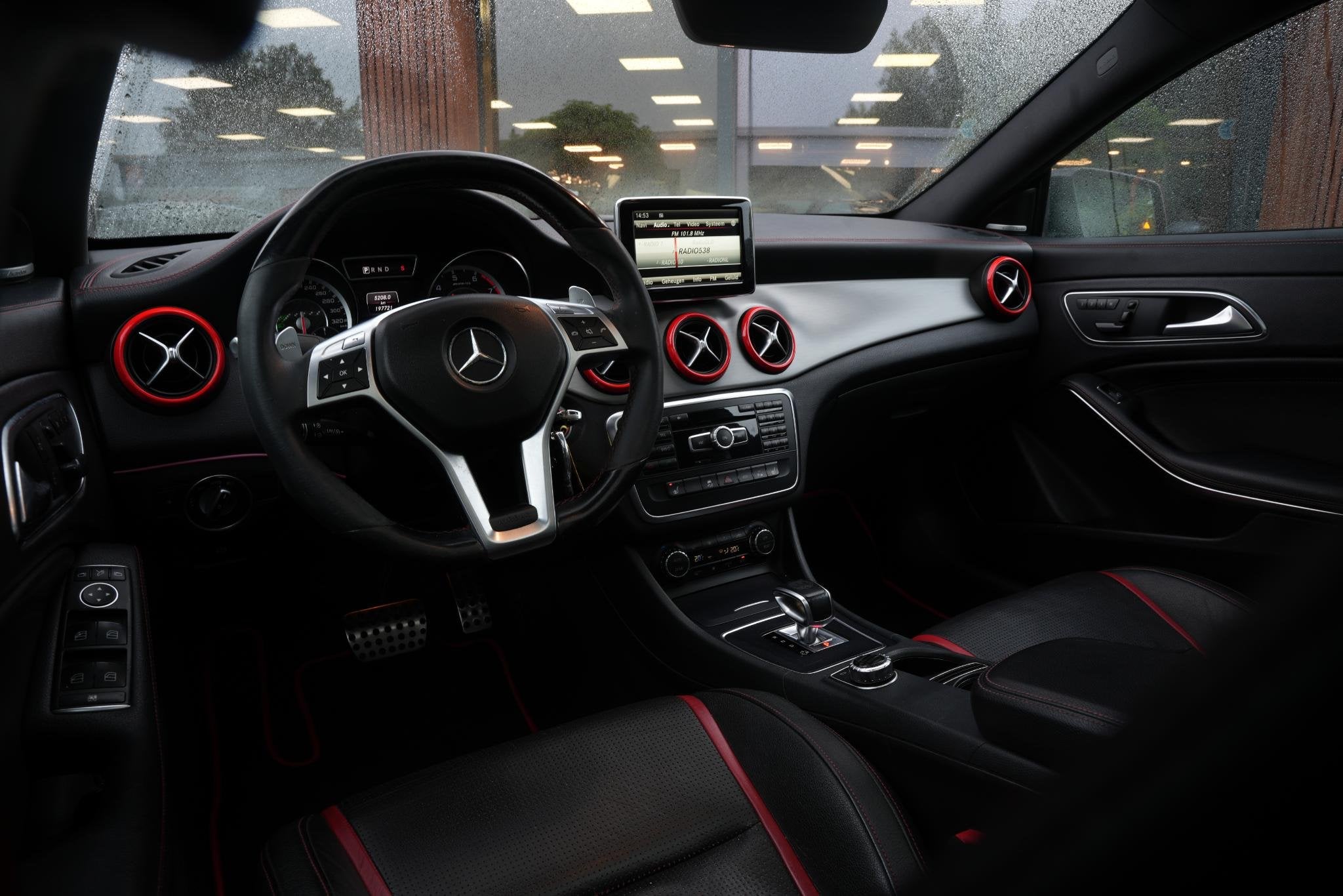 Mercedes-Benz CLA-klasse AMG 45 4MATIC Schaalstoelen Panoram, Auto's, Automaat, CLA, Gebruikt, Euro 6