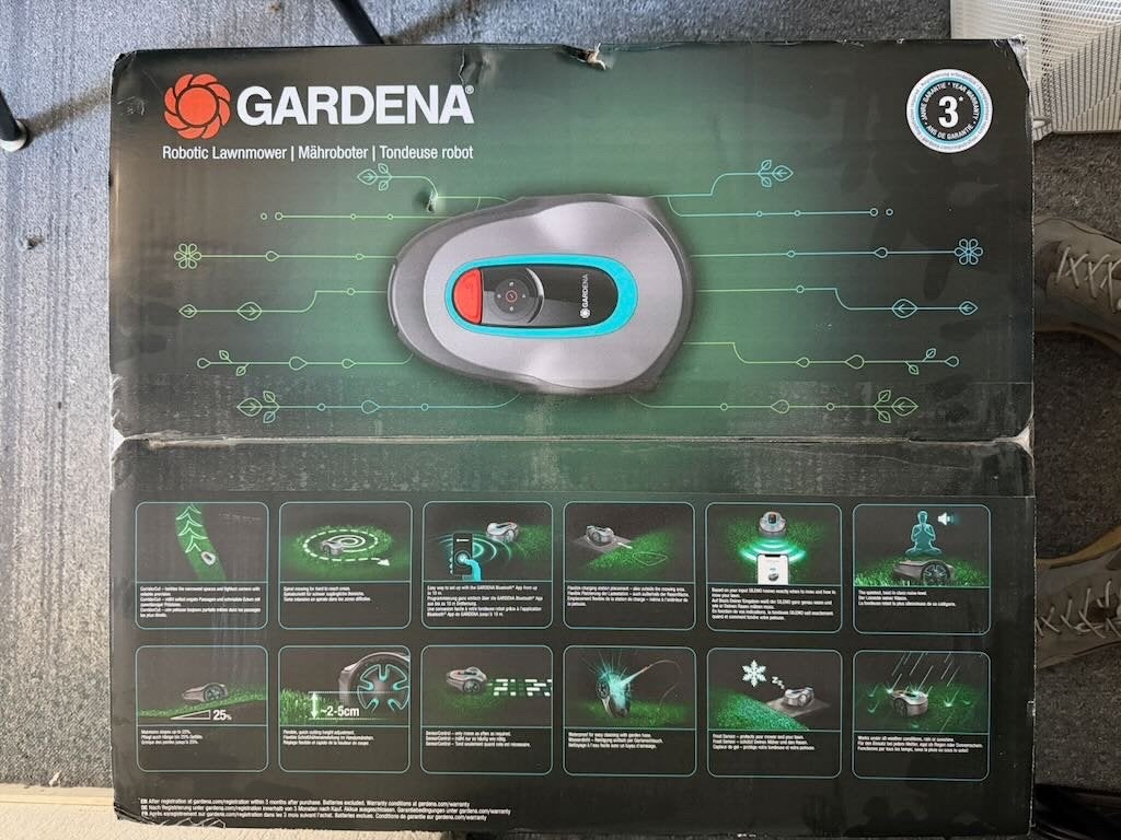Foto 4 van New: Robotmaaier Gardena 450m2+Bluetooth+Station+All-Weather