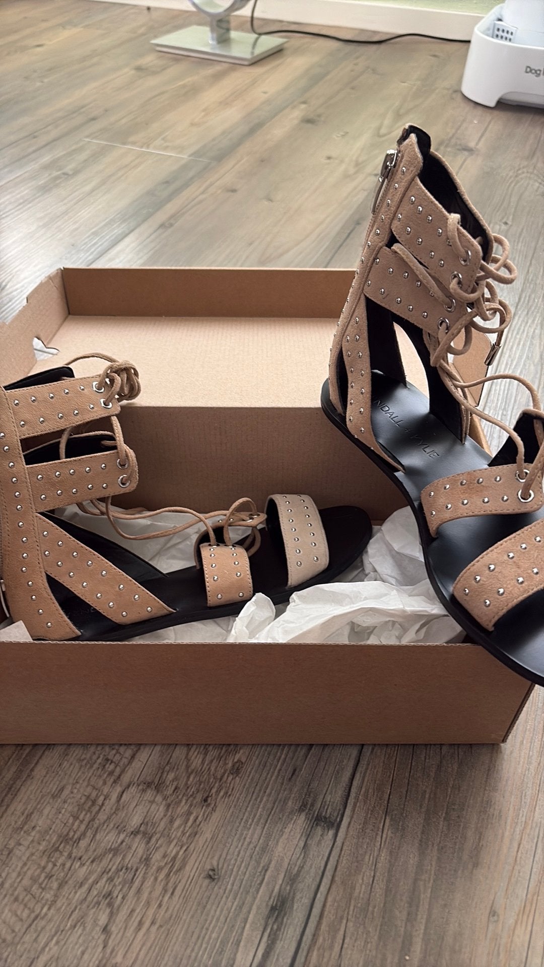 Kendall + Kylie Sandalen -  maat 39, Beige, Nieuw, Sandalen of Muiltjes, Ophalen of Verzenden