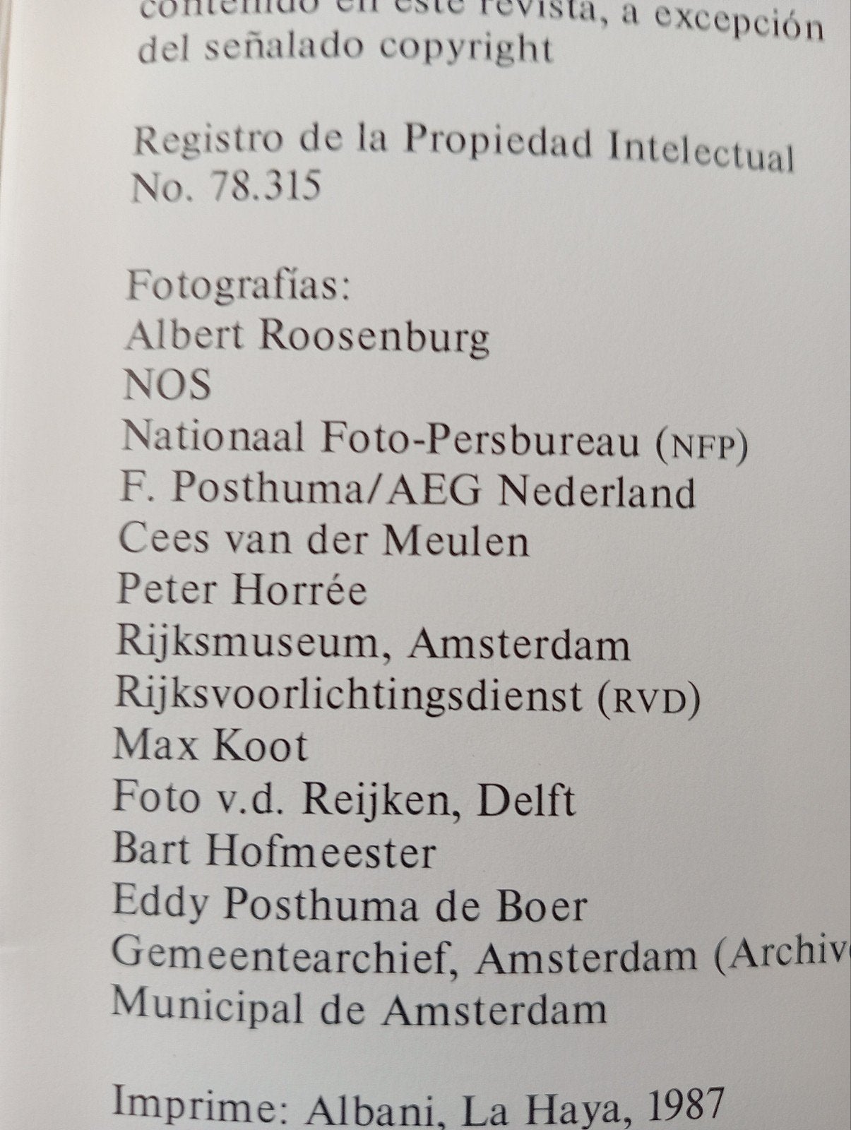 Fotografie o.a. Eddy Posthuma de Boer - Crónica de Holanda, Ophalen of Verzenden, Gelezen