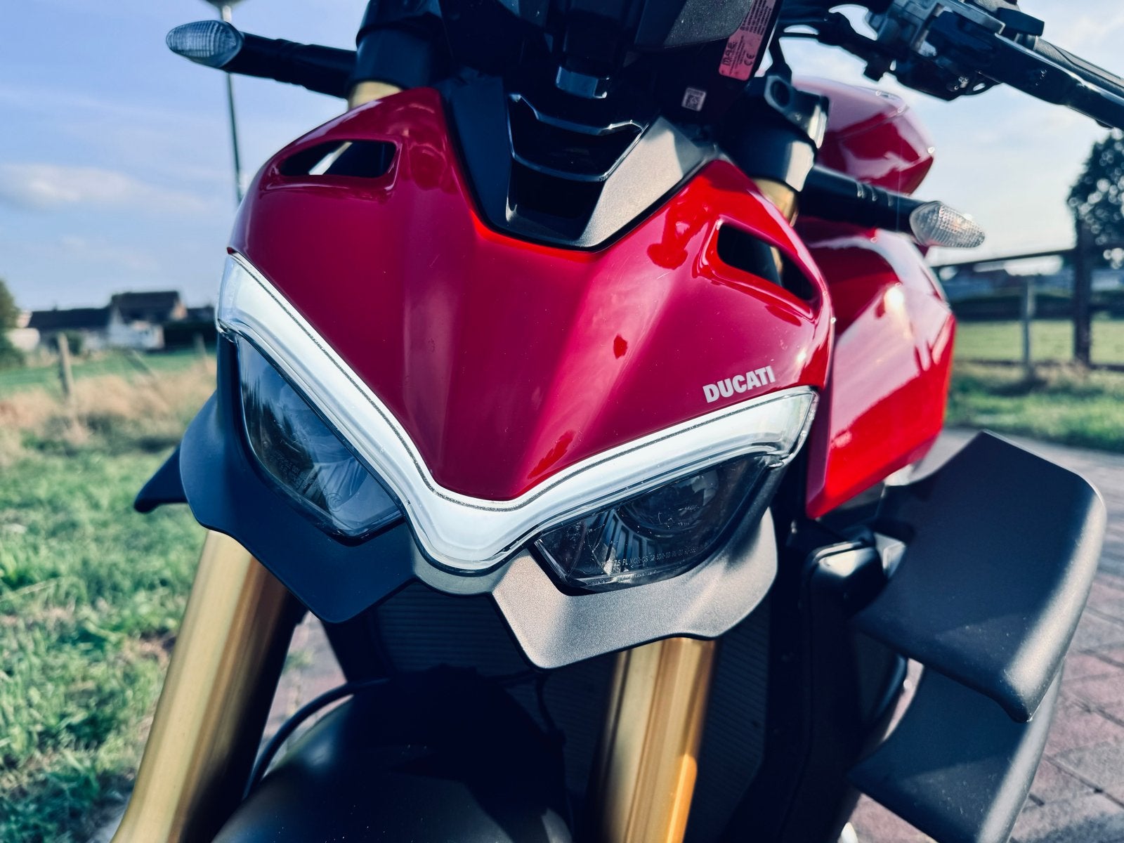 Ducati Streetfighter V4S  Naked Bike met maar 6000 km, 4 cilinders, Motorrijbewijs A, Gebruikt, Particulier