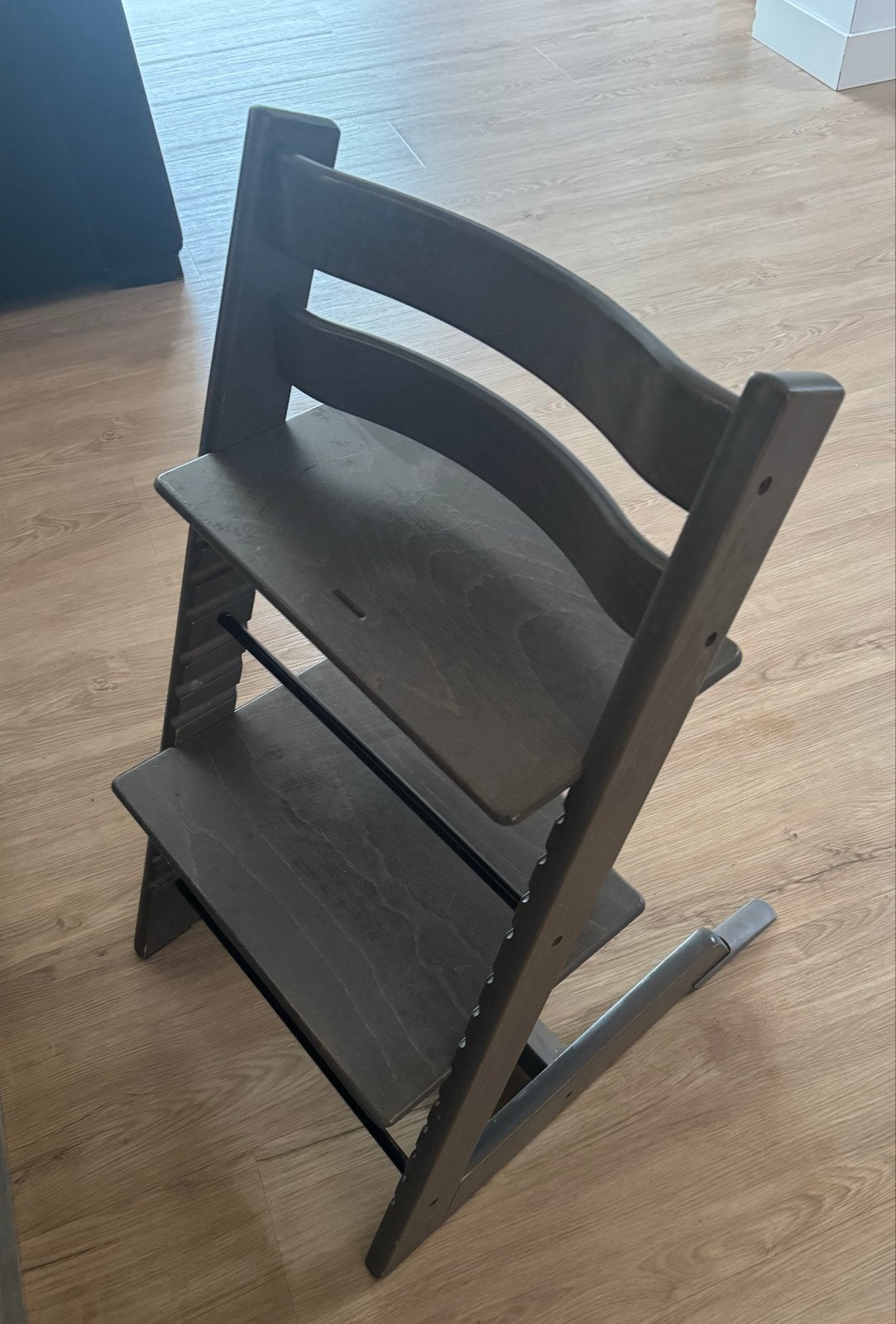 Trip Trap Stoel Grijs met Houtnerf - Meegroeistoel, Ophalen, Gebruikt, Meegroeistoel, Aanschuifbaar