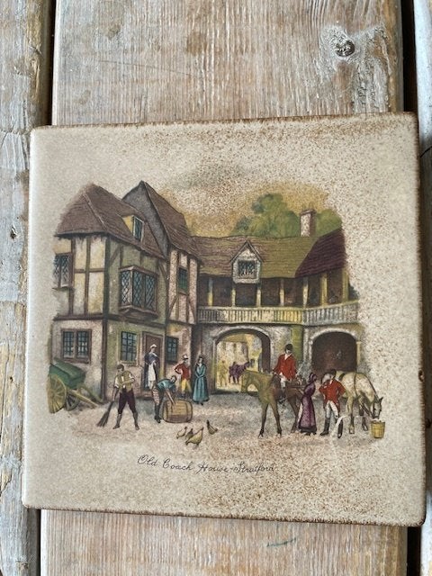 Vintage tegel Engelse vossenjacht. Old coach house Stratford, Ophalen