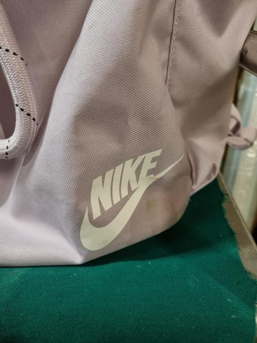 rugzak nike lila 24 liter, Ophalen of Verzenden, 'T Olde Gre-j, Info@toldegrej.nl, Endepoelstraat 20f Didam