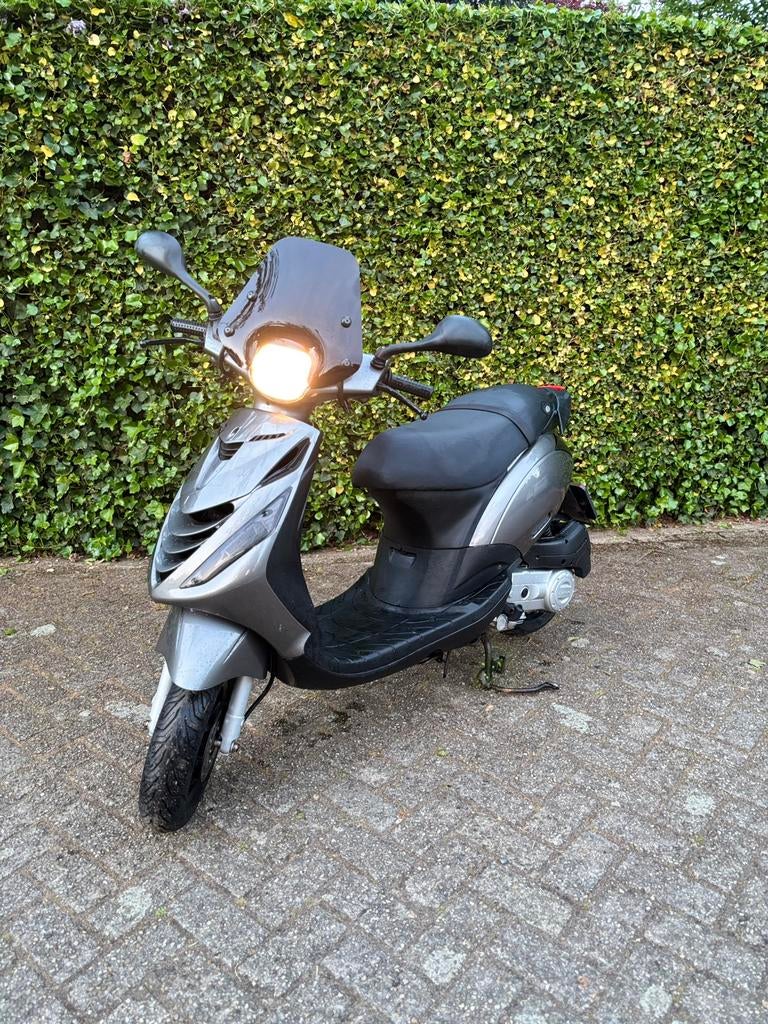 ️Piaggio Zip 2024 Laatste bouwjaar ️, Ophalen, Zo goed als nieuw, Benzine, Zip