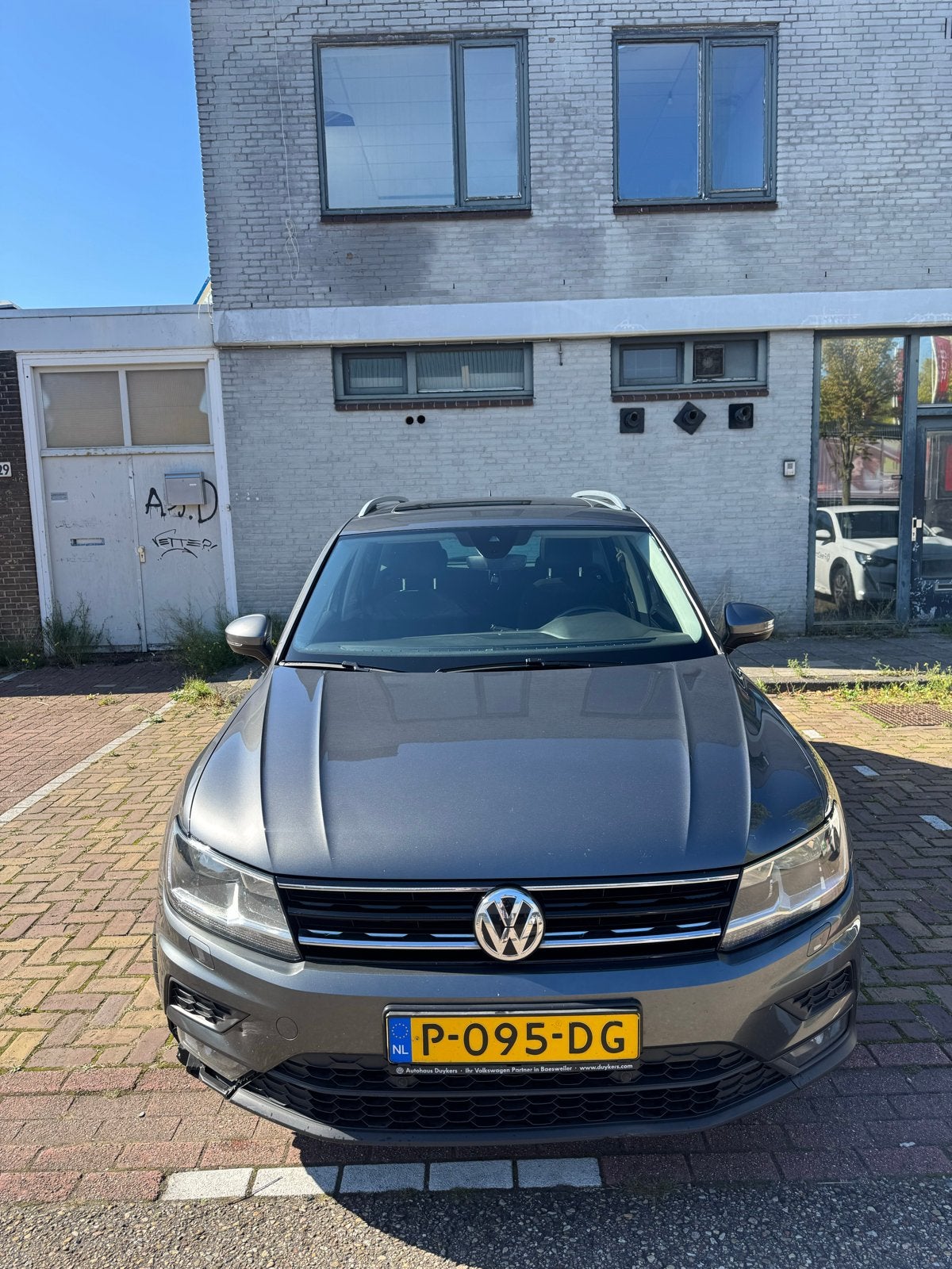 Volkswagen Tiguan 1.4 TSI 110KW 2017 Grijs, Auto's, Voorwielaandrijving, 1800 kg, 4 cilinders, Handgeschakeld