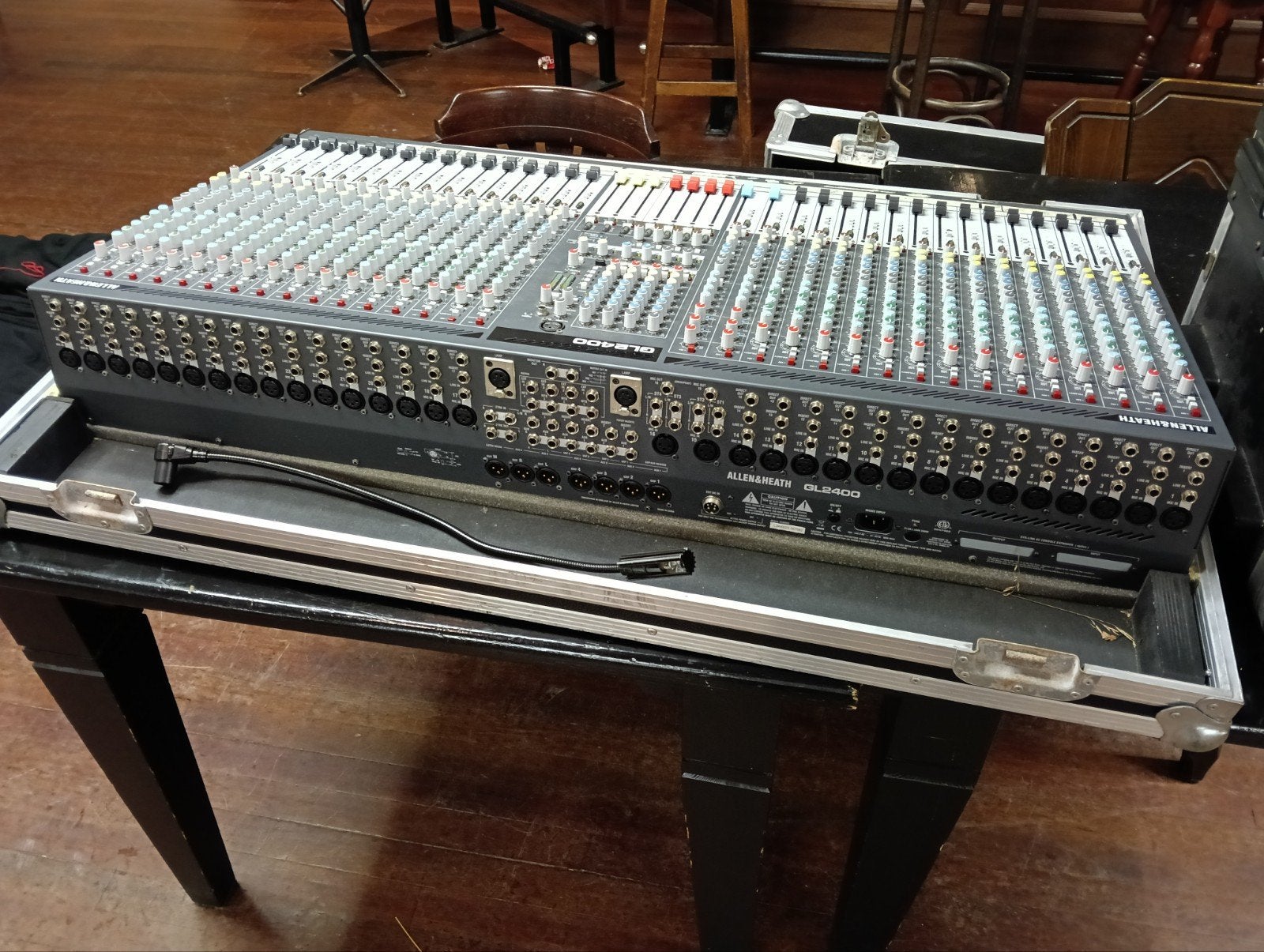Allen & Heath GL2400 Mengpaneel - Professioneel Geluid, Muziek en Instrumenten, Ophalen, Gebruikt, 20 kanalen of meer, Microfooningang