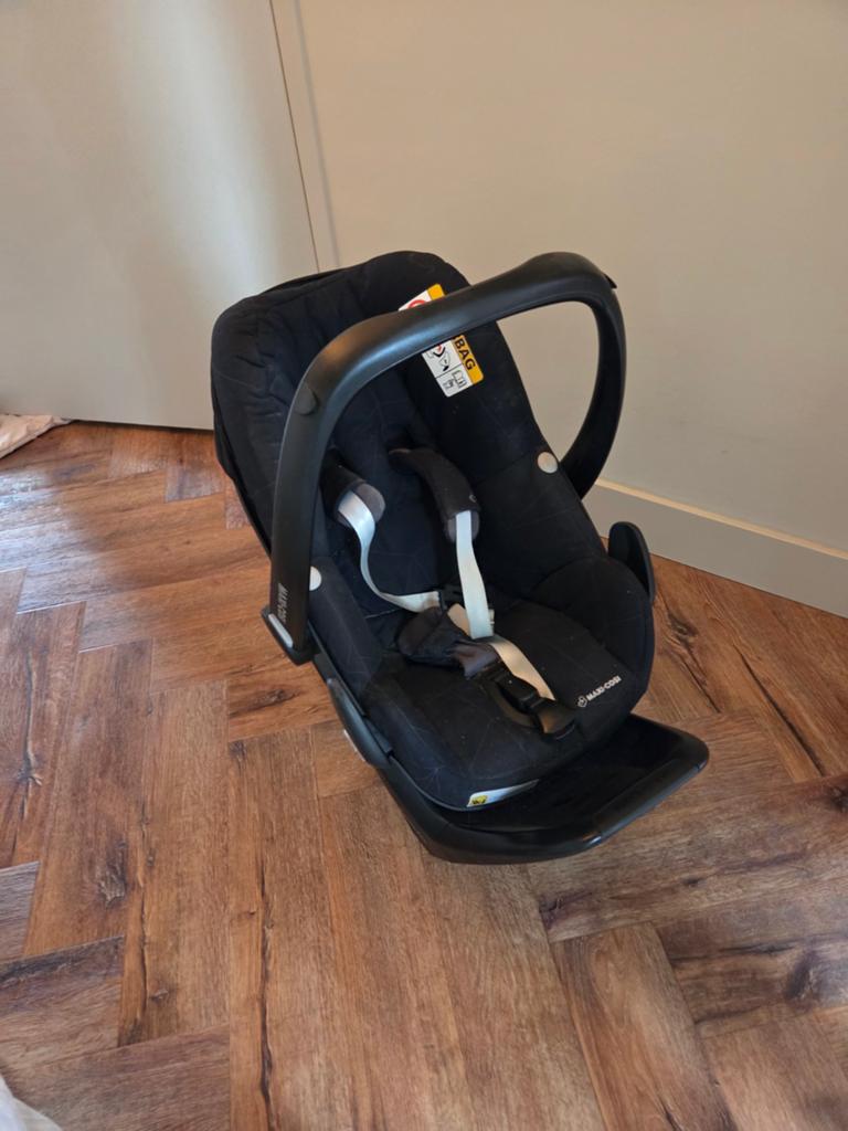 Maxicosi 2 way fix.incl autokliksysteem. Baby tot max. 12kg, Kinderen en Baby's, Autostoeltjes, Ophalen, Gebruikt, Maxi-Cosi, Isofix