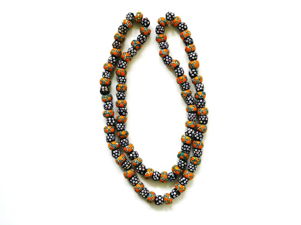 Afrikaanse grote krobokralen ketting Ghana 100 kralen glas, Antiek en Kunst, Afrika, Overige typen, Handgemaakt, Ophalen of Verzenden