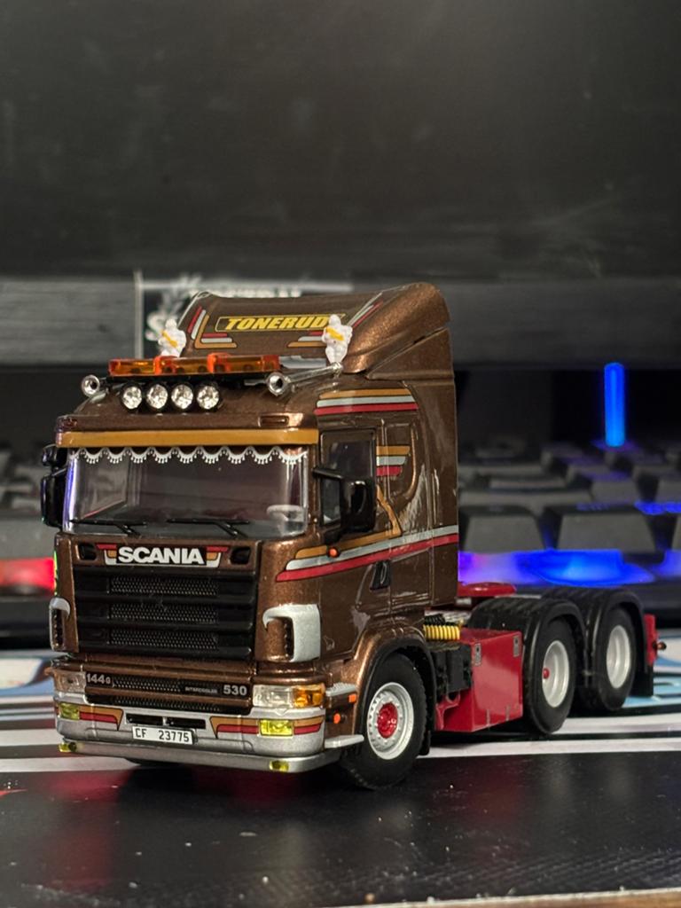 Wsi model tonerud!, Hobby en Vrije tijd, Modelauto's | 1:50, Ophalen of Verzenden, Zo goed als nieuw, Bus of Vrachtwagen, Wsi