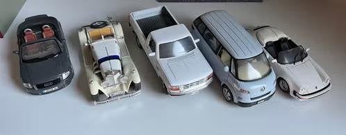 5 verschillende model auto’s schaal 1:24, Ophalen of Verzenden, Zo goed als nieuw, Auto, Bburago