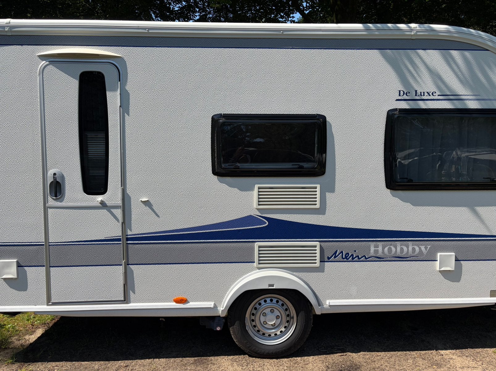 Hobby De Luxe, 440 SF, Vast bed, Hobby, Treinzit, Particulier