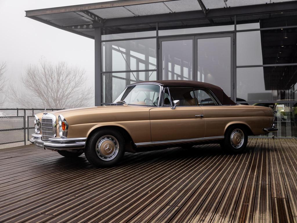 Mercedes-Benz 280 SE 3.5 W111 Cabriolet, Auto's, Automaat, 12 maanden, Gebruikt, Open dak