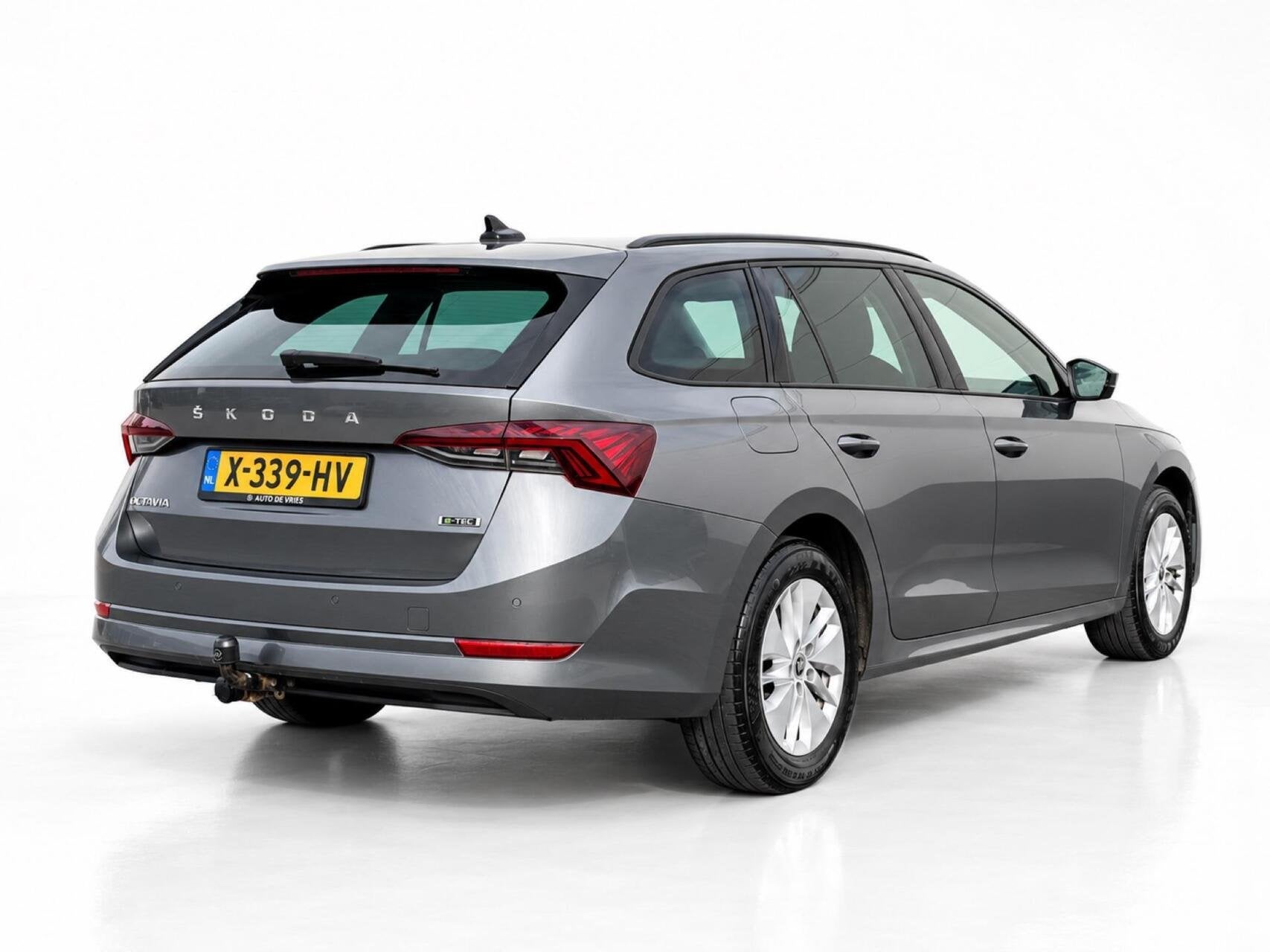 Skoda Octavia Combi 1.0 e-TSI 110pk DSG Business Edition | N, Dealer onderhouden, Stof, Gebruikt, Automatische klimaatregeling