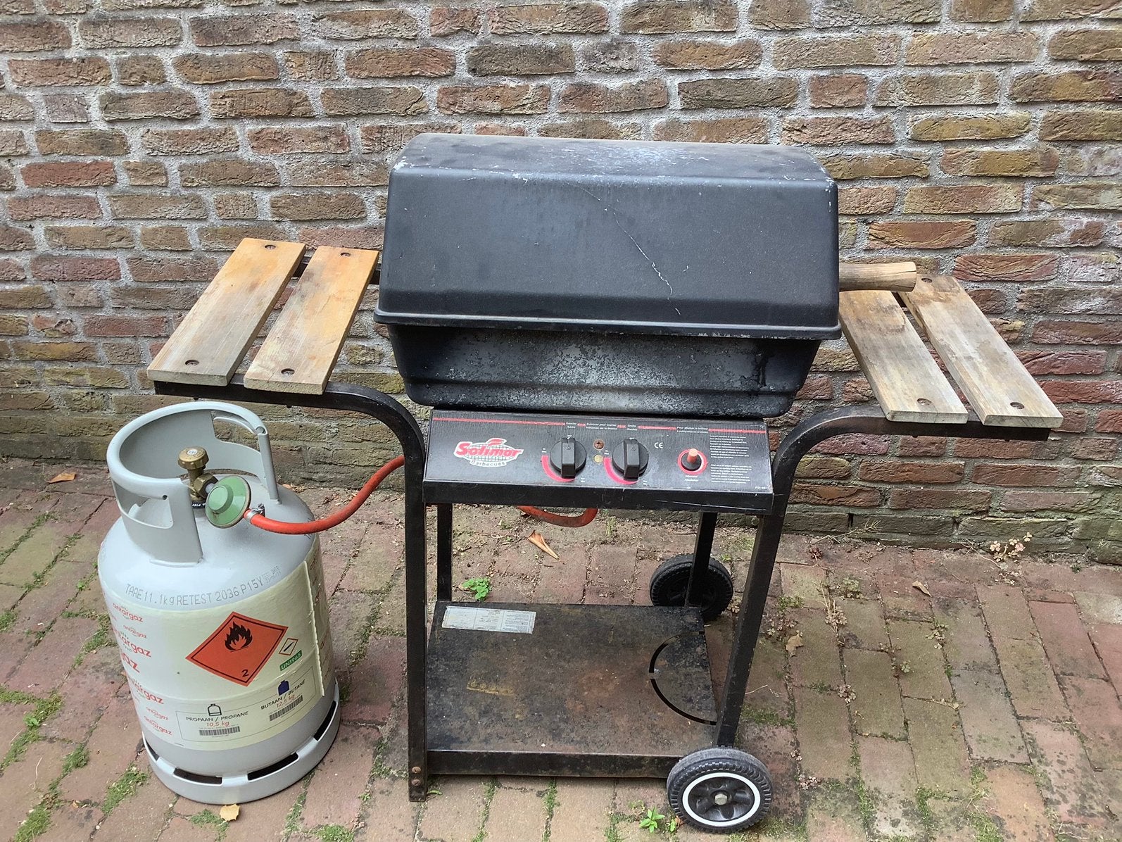 Gasbarbecue met vrijwel volle gasfles (Antargaz), Ophalen, Gebruikt
