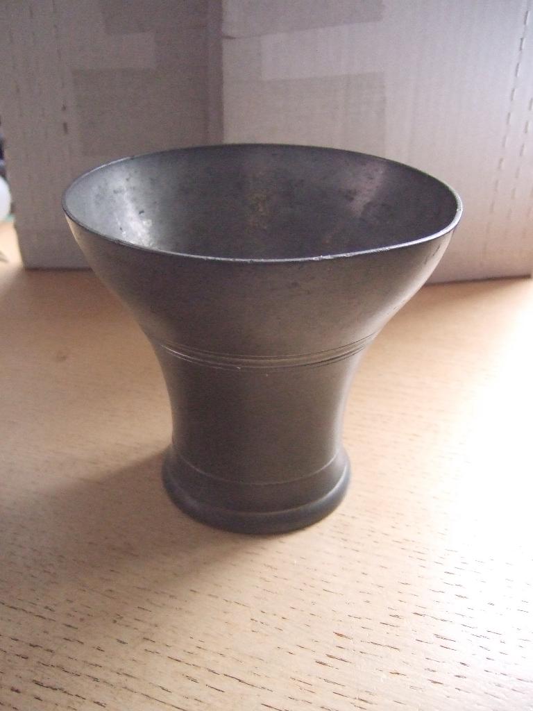 grote tinnen vijzel 14cm, Antiek en Kunst, Antiek | Tin, Ophalen of Verzenden