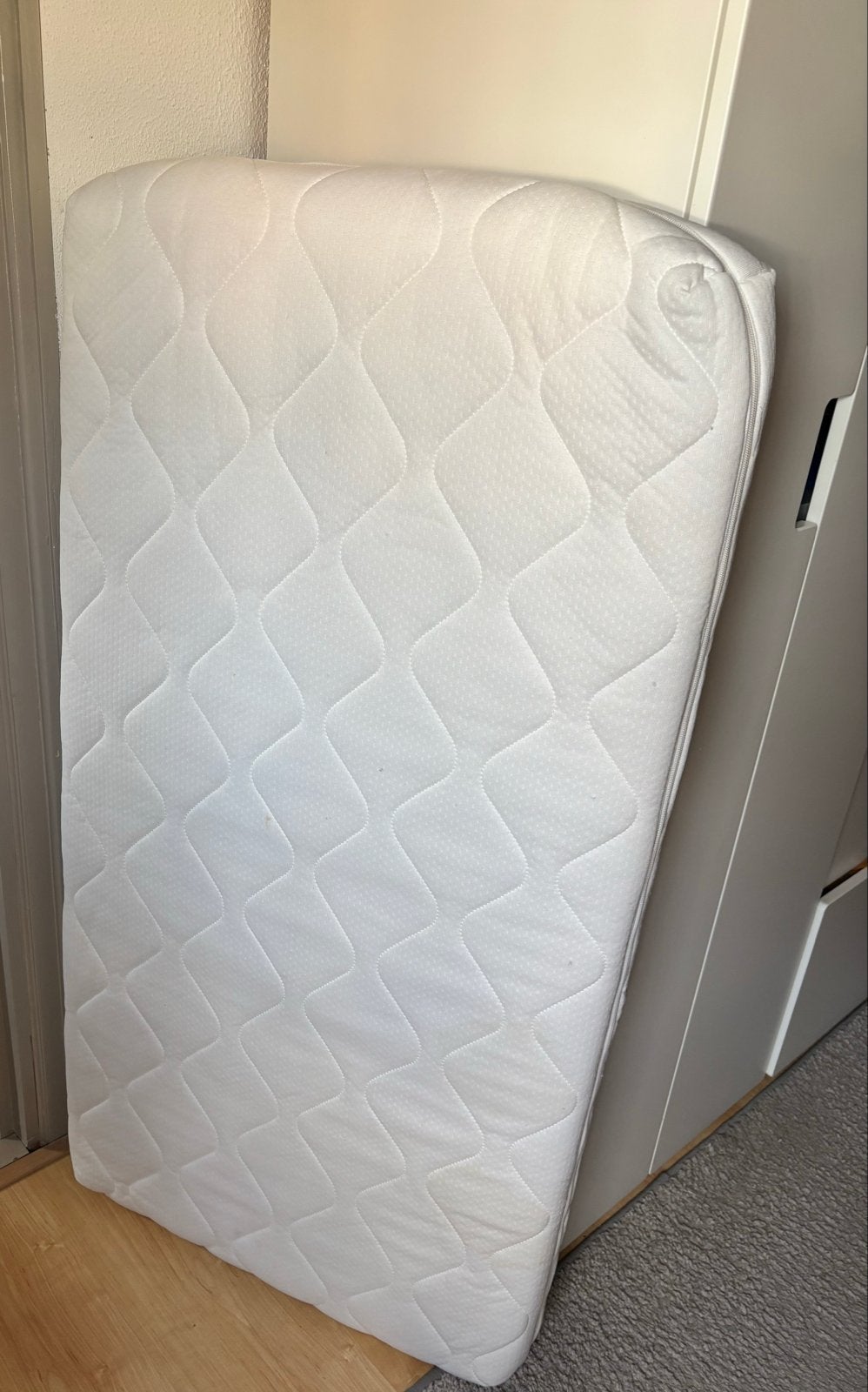 Ledikant matras 60x120 cm - Zo goed als nieuw, Ophalen, 70 cm of minder, 190 cm of minder, Zo goed als nieuw