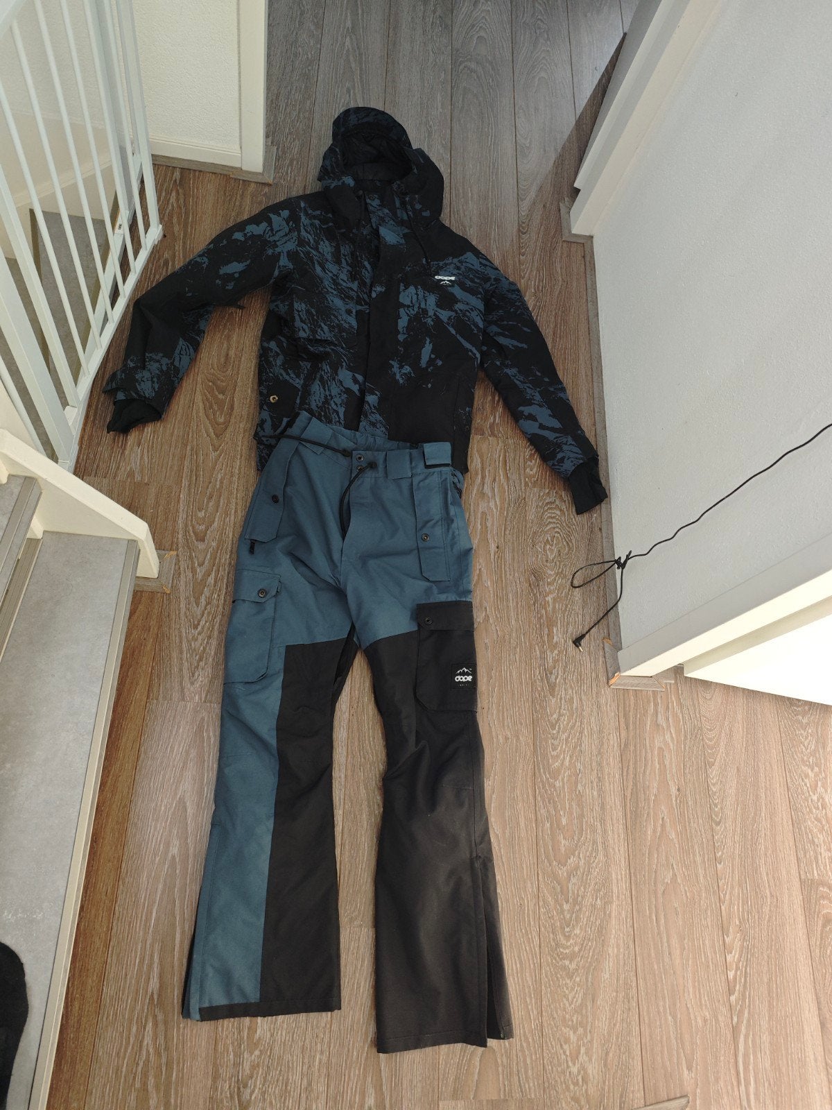 Dope Adept ski/snowboard set - maat M - bijna nieuw, broek b, Ophalen of Verzenden, Gedragen, Pak