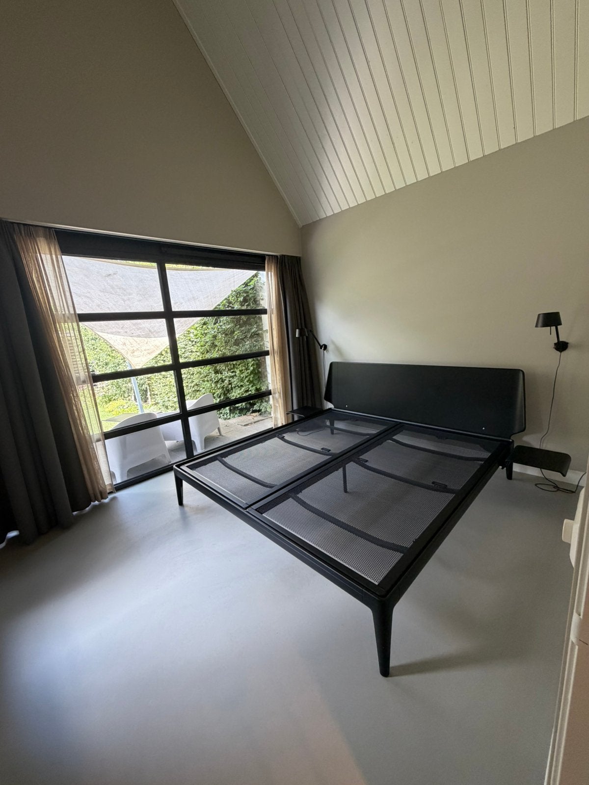 Auping Essential B:200 x L:210 kleur zwart, Huis en Inrichting, Slaapkamer | Bedden, Ophalen, Tweepersoons, Zo goed als nieuw