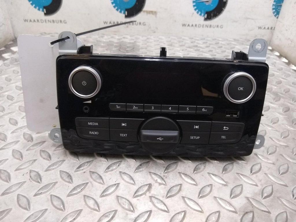 RENAULT CLIO RADIO 2019, Ophalen of Verzenden, Gebruikt, Stiba lid