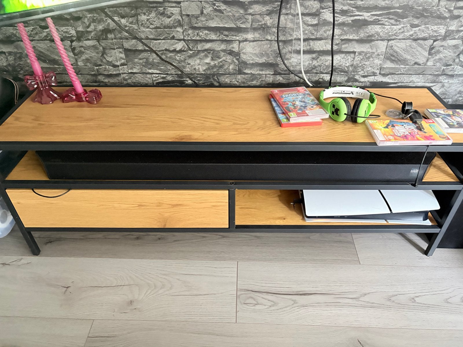 Mooi TV-meubel Trappedal JYSK - 120x40x33 cm, Huis en Inrichting, Ophalen, 100 tot 150 cm, Zo goed als nieuw, Minder dan 100 cm