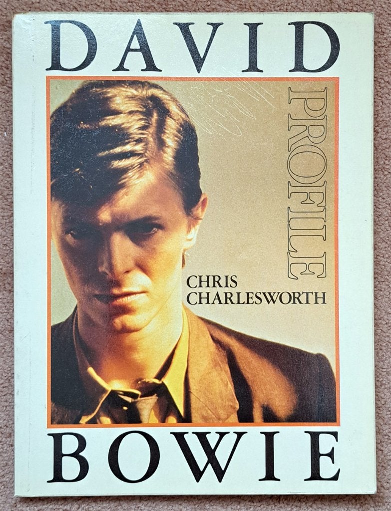 David Bowie boek Profile by Chris Charlesworth, Artiest, Ophalen of Verzenden, Zo goed als nieuw, Chris Charlesworth