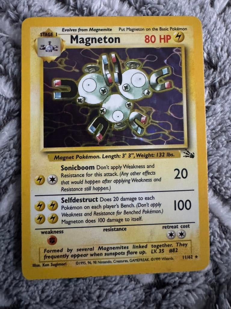 Magneton 11/62 fossil holo pokemon kaart, Hobby en Vrije tijd, Verzamelkaartspellen | Pokémon, Ophalen of Verzenden, Zo goed als nieuw