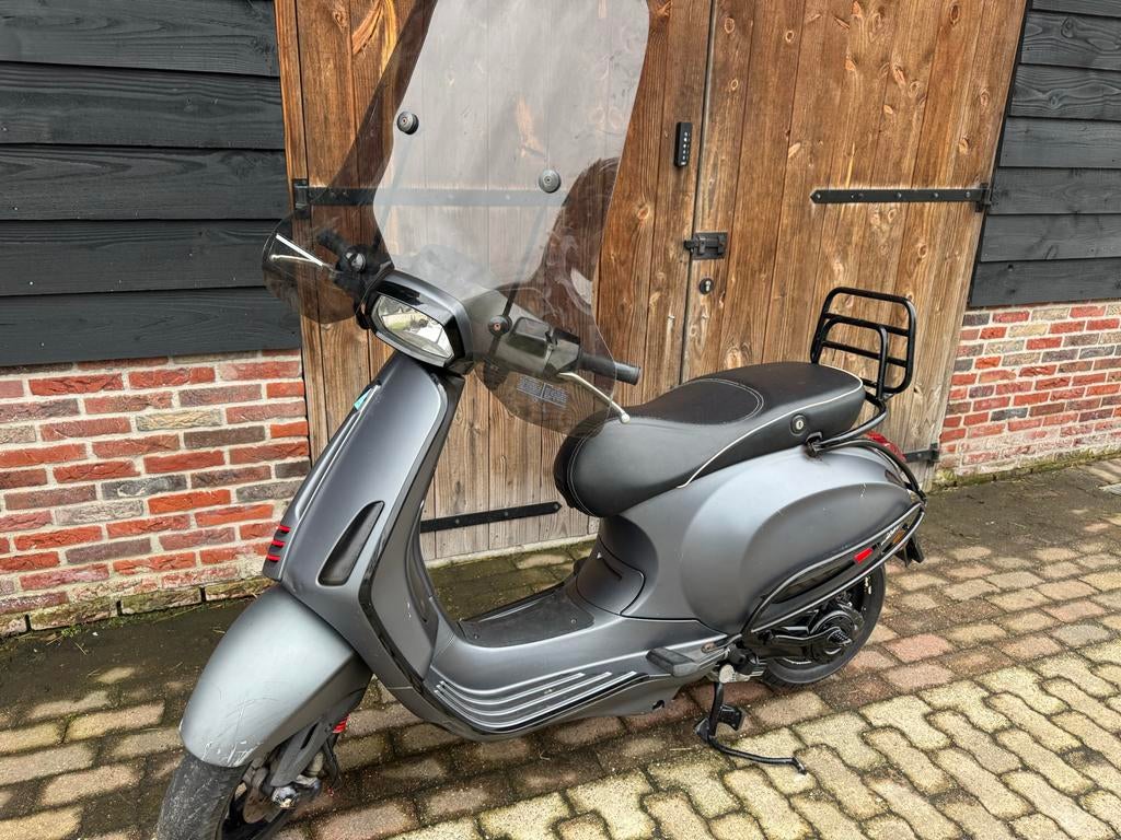 Vespa Sprint, Ophalen, Zo goed als nieuw, Maximaal 45 km/u, Benzine