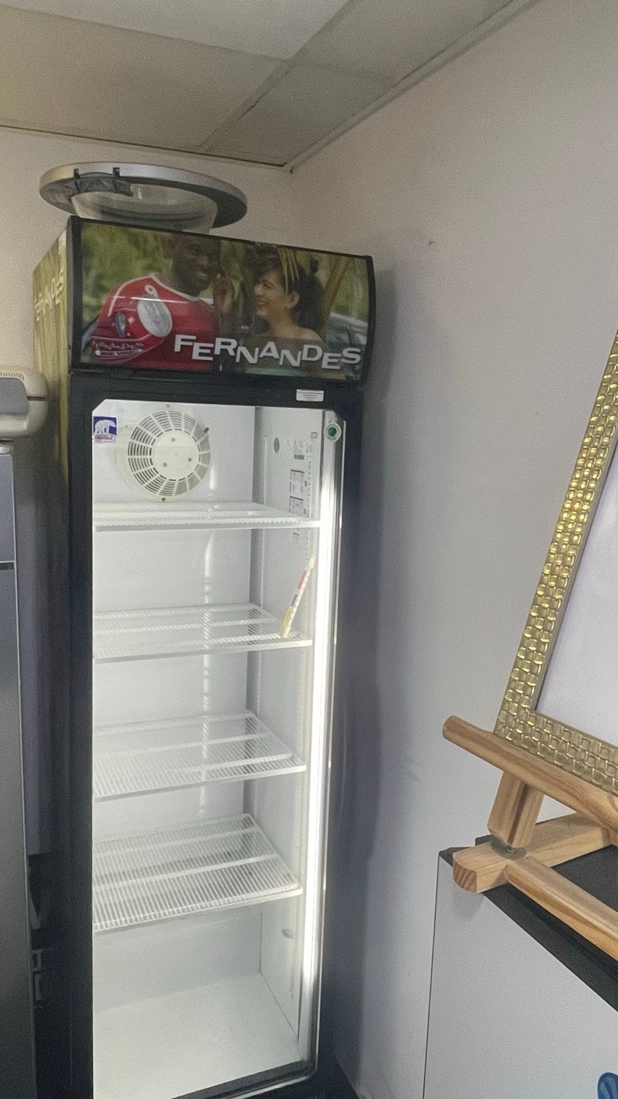 Fernandes glasdeur Koelkast, Ophalen, Zonder vriesvak, 200 liter of meer, 60 cm of meer