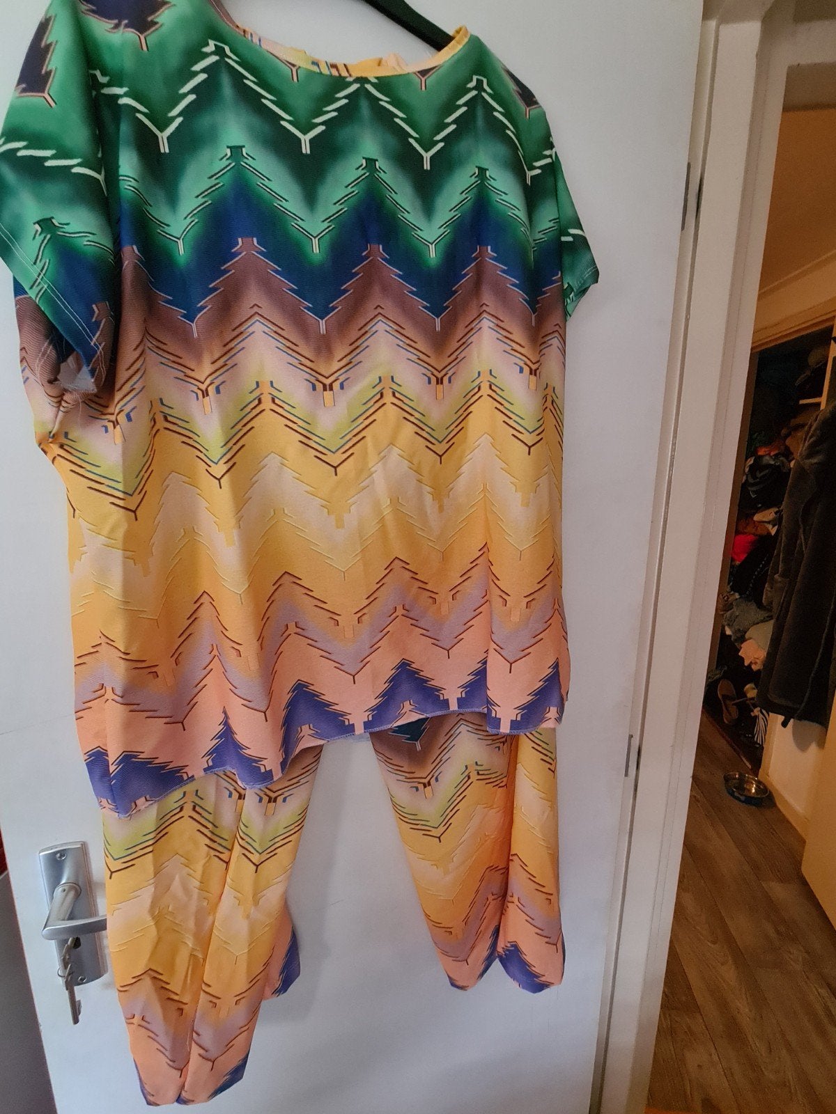 Kleurrijke zigzag print set nu 10 euro!!!, Meerkleurig, Maat 46/48 (XL) of groter, Ophalen of Verzenden, Lang